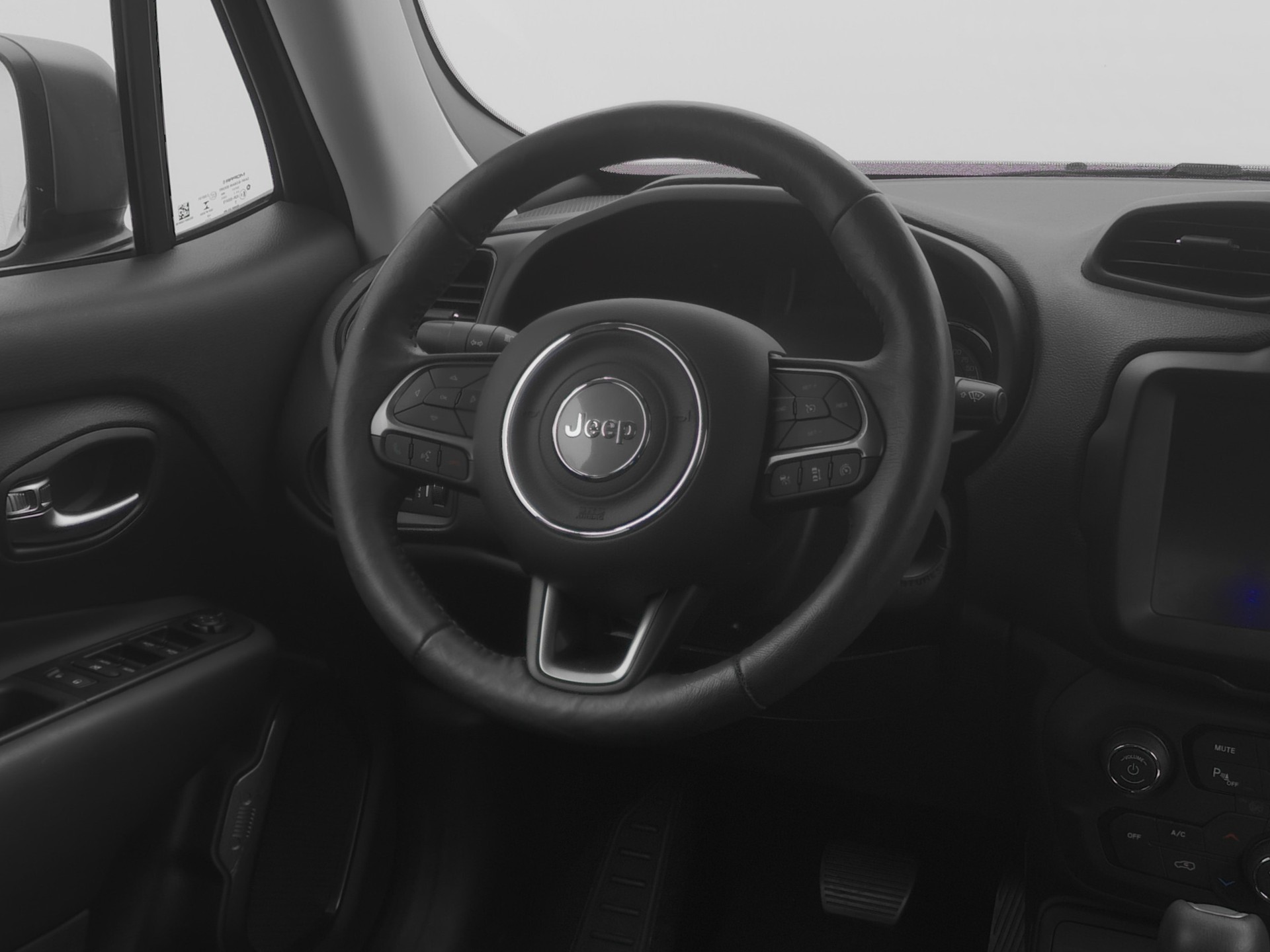 JEEP Renegade 1.3 T4 4xe PHEV Limited AWD-image-6