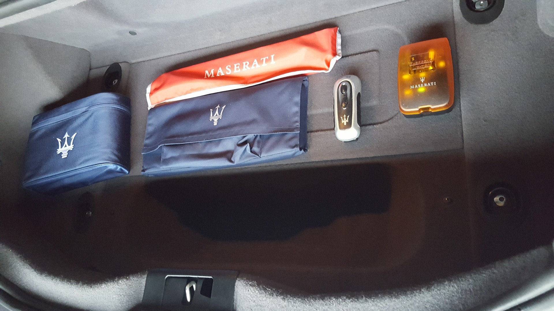 MASERATI 4.2 V8-image-5