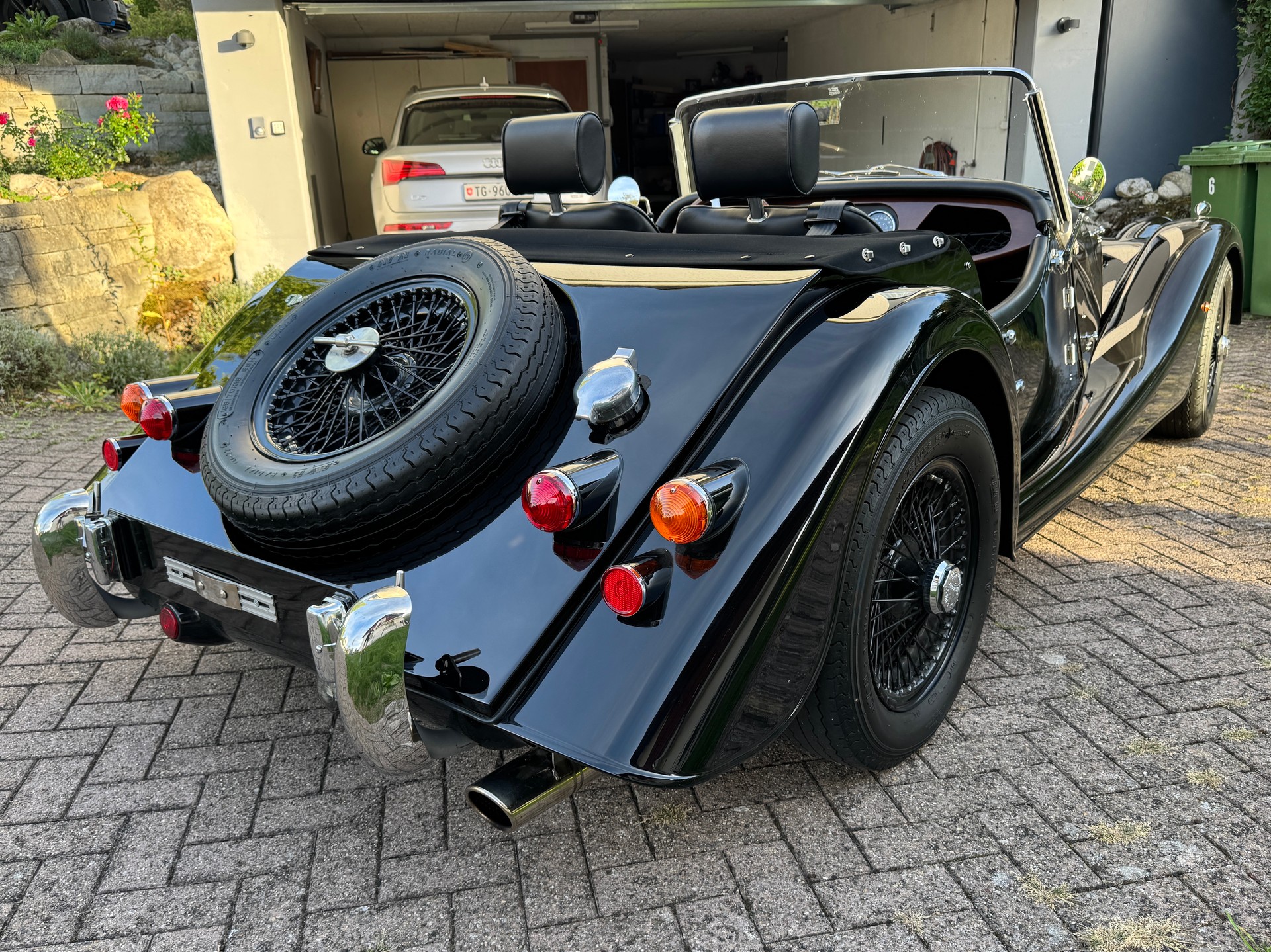 MORGAN 4/4 75th Anniversary-image-3