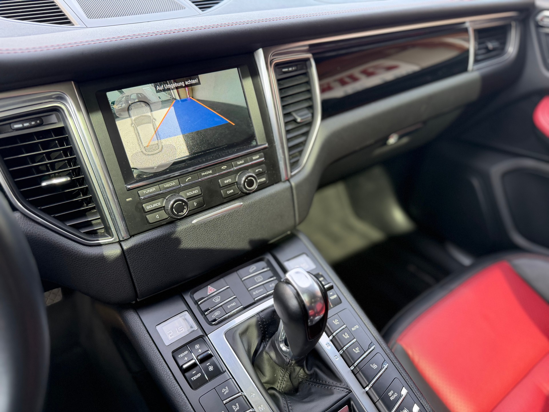 PORSCHE Macan S Diesel PDK-image-15