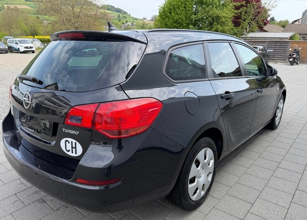 OPEL Astra SportsTourer 1.4i 16V Turbo Sport-image-3