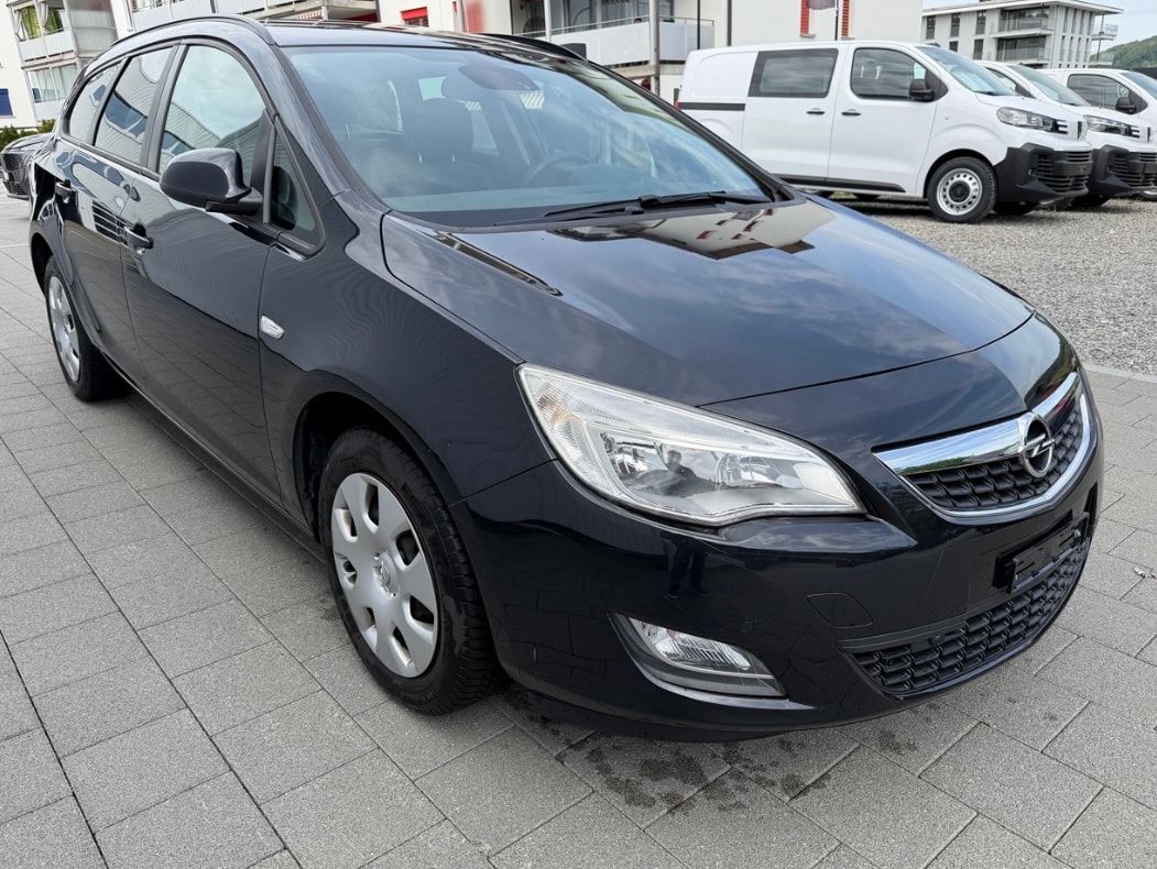 OPEL Astra SportsTourer 1.4i 16V Turbo Sport-image-2