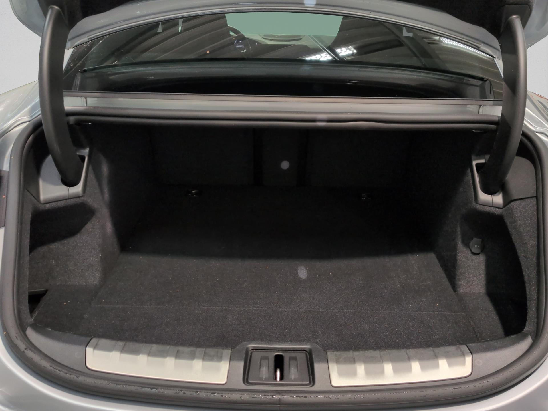 PORSCHE Taycan 4S-image-15