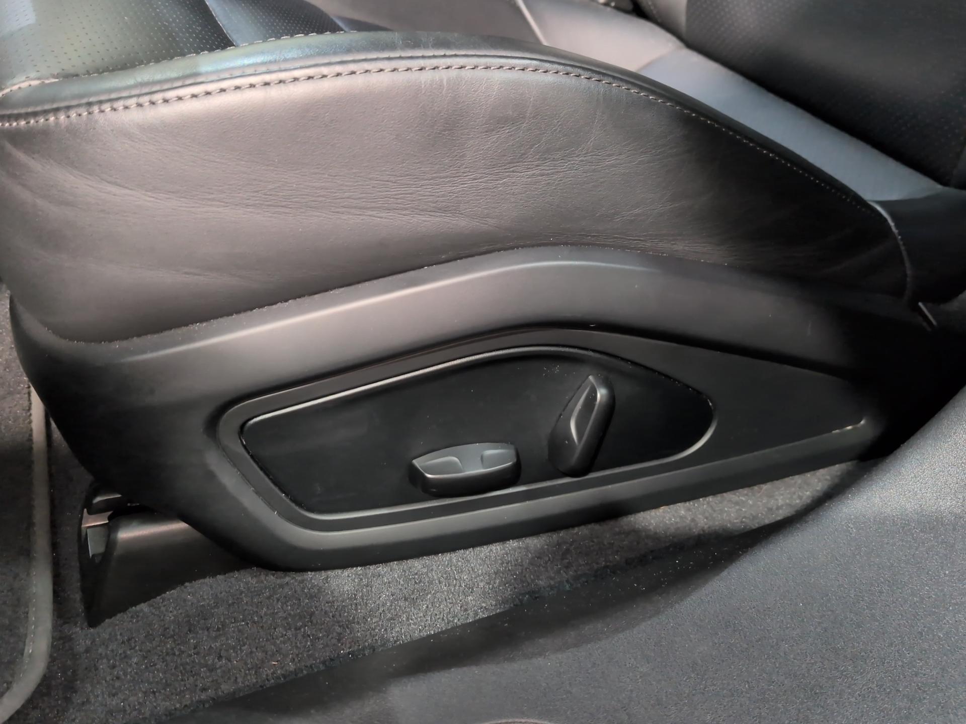PORSCHE Taycan 4S-image-20