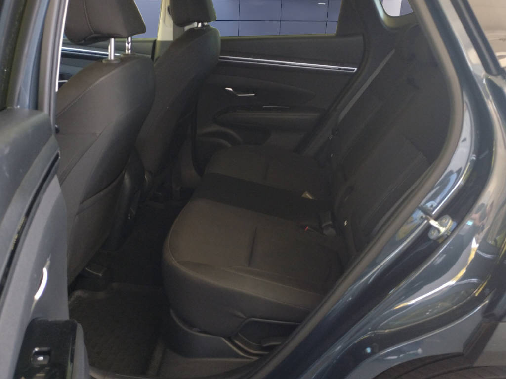 HYUNDAI TUCSON 1.6 T-GDi Hybrid Amplia 2WD-image-10