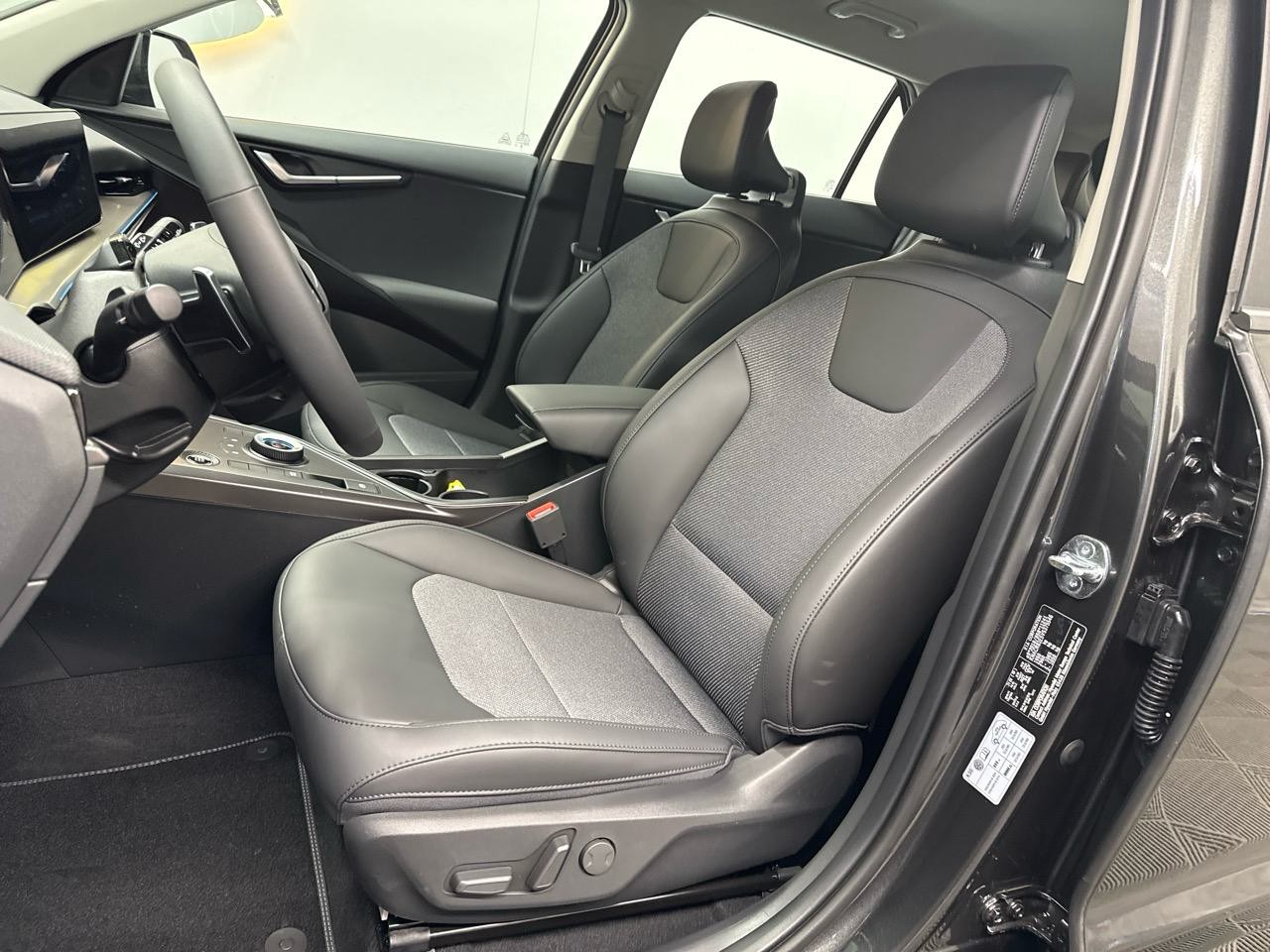 KIA Niro 1.6GDi Hybrid DCT-showroom-element-3
