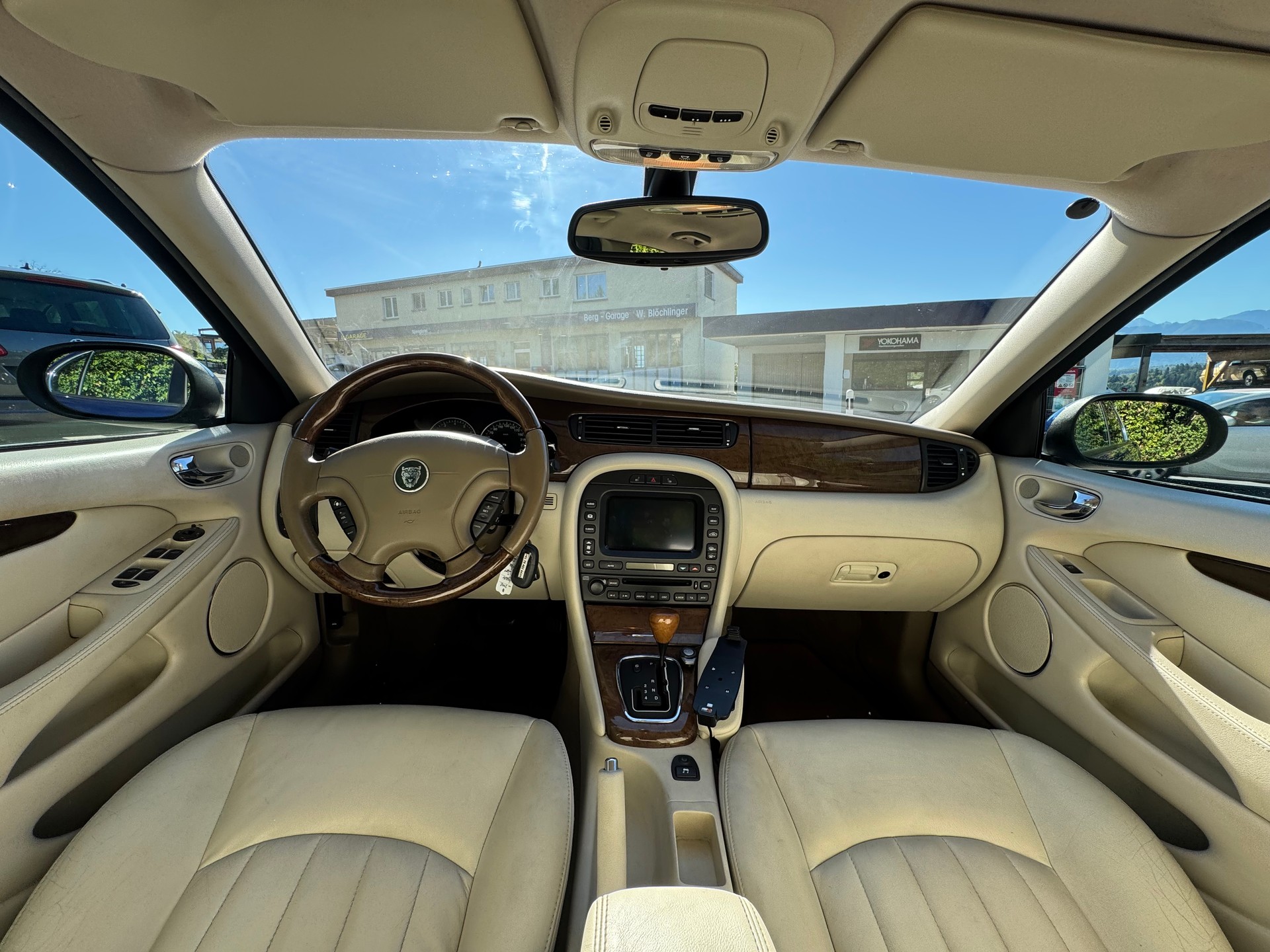 JAGUAR X-Type 3.0 V6 Traction4 Executive-image-5