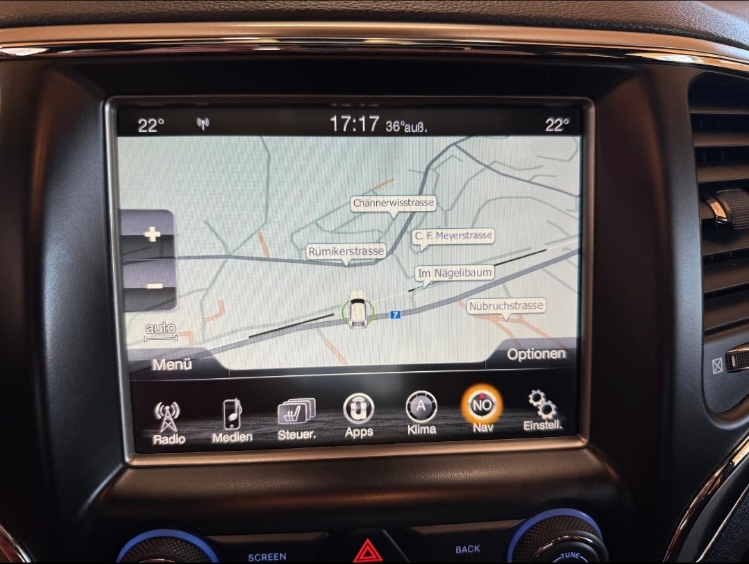 JEEP Grand Cherokee 3.0 CRD 75th Anniversary Automatic-image-11