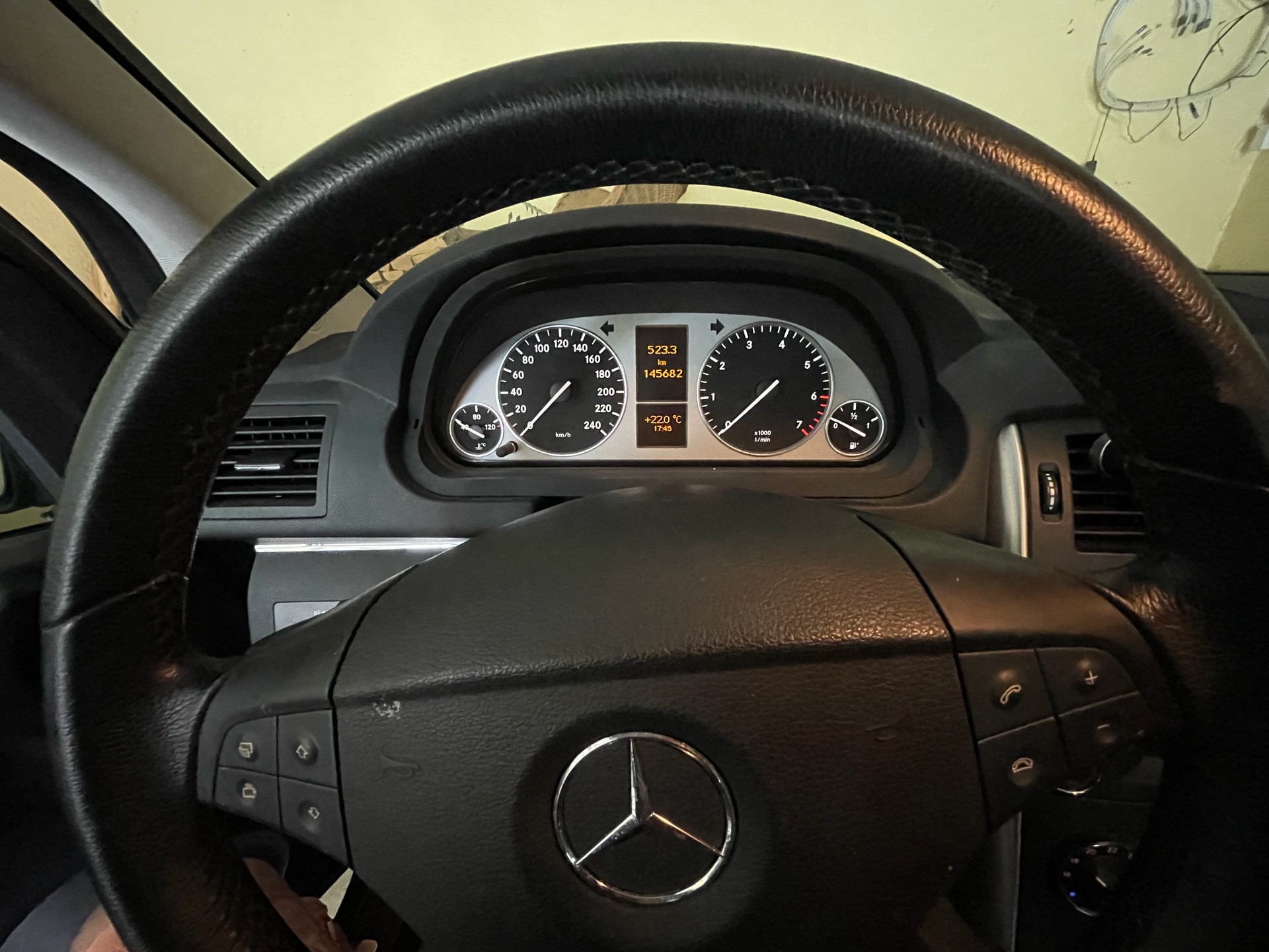 MERCEDES-BENZ B 180 (W245) (BlueEFFICIENCY)-image-3