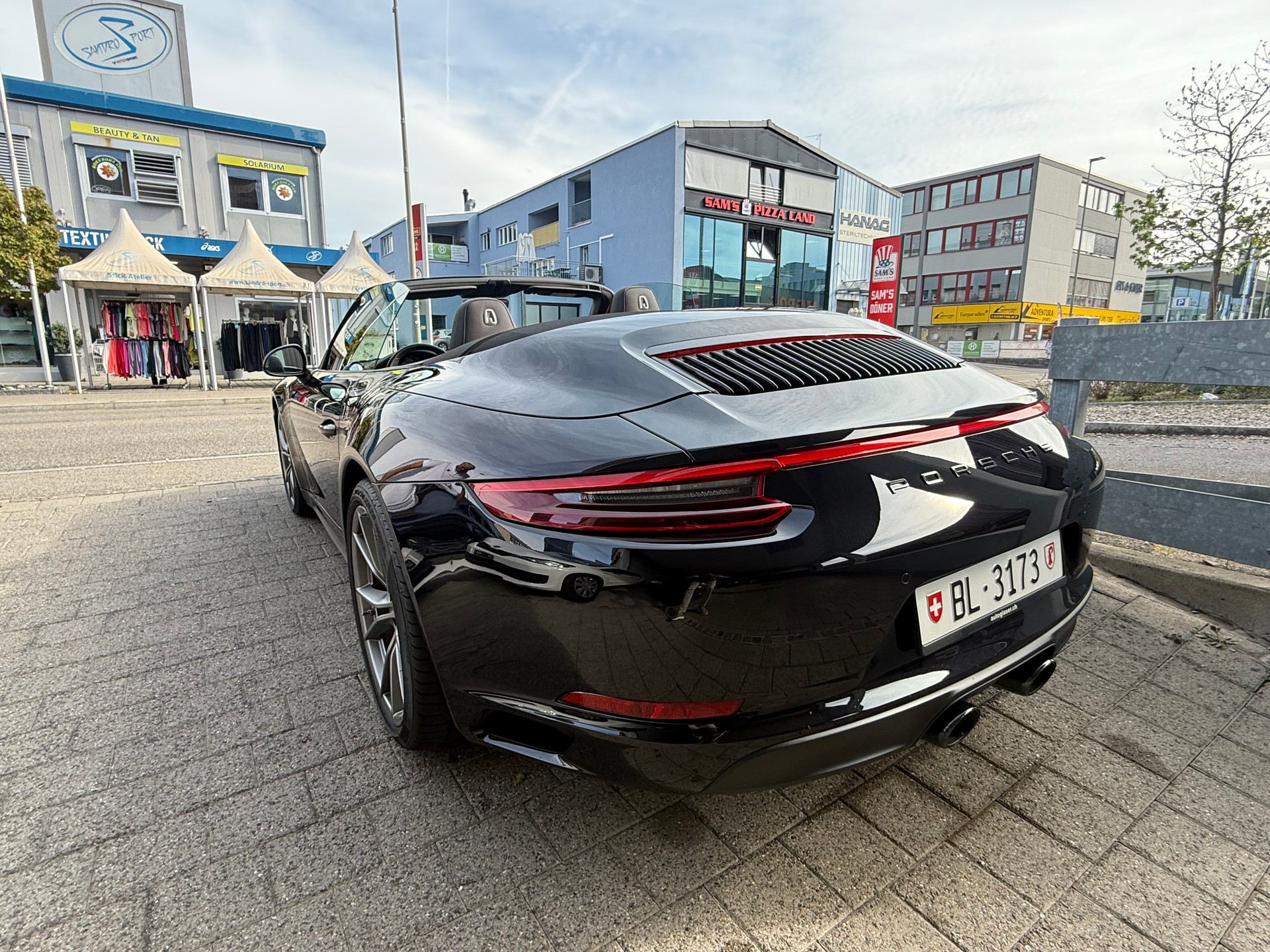 PORSCHE 911 Carrera 4S Cabrio PDK-image-5