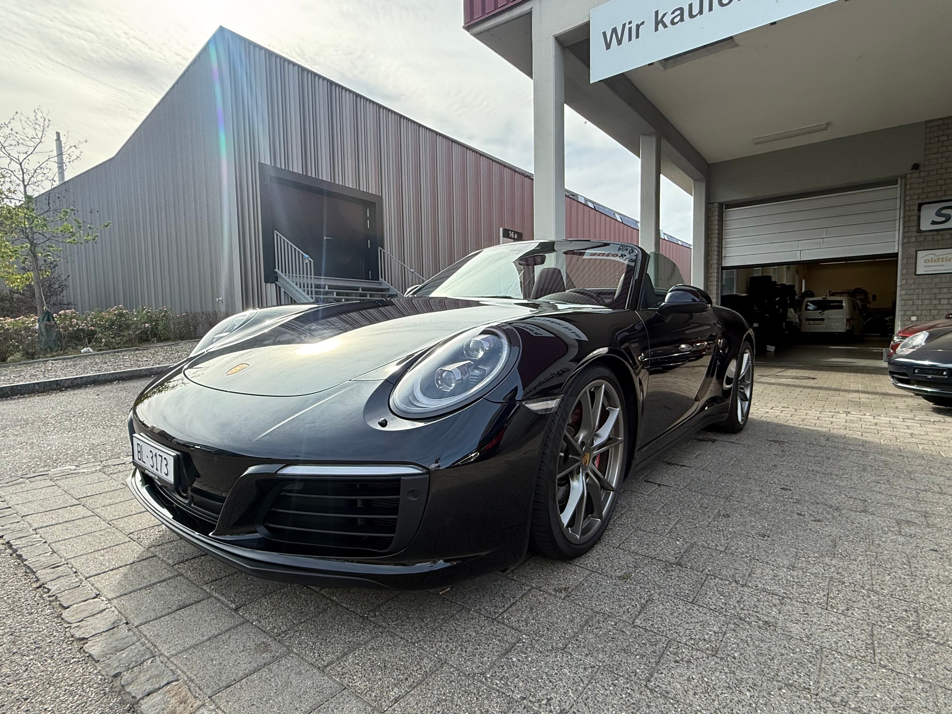 PORSCHE 911 Carrera 4S Cabrio PDK-image-4
