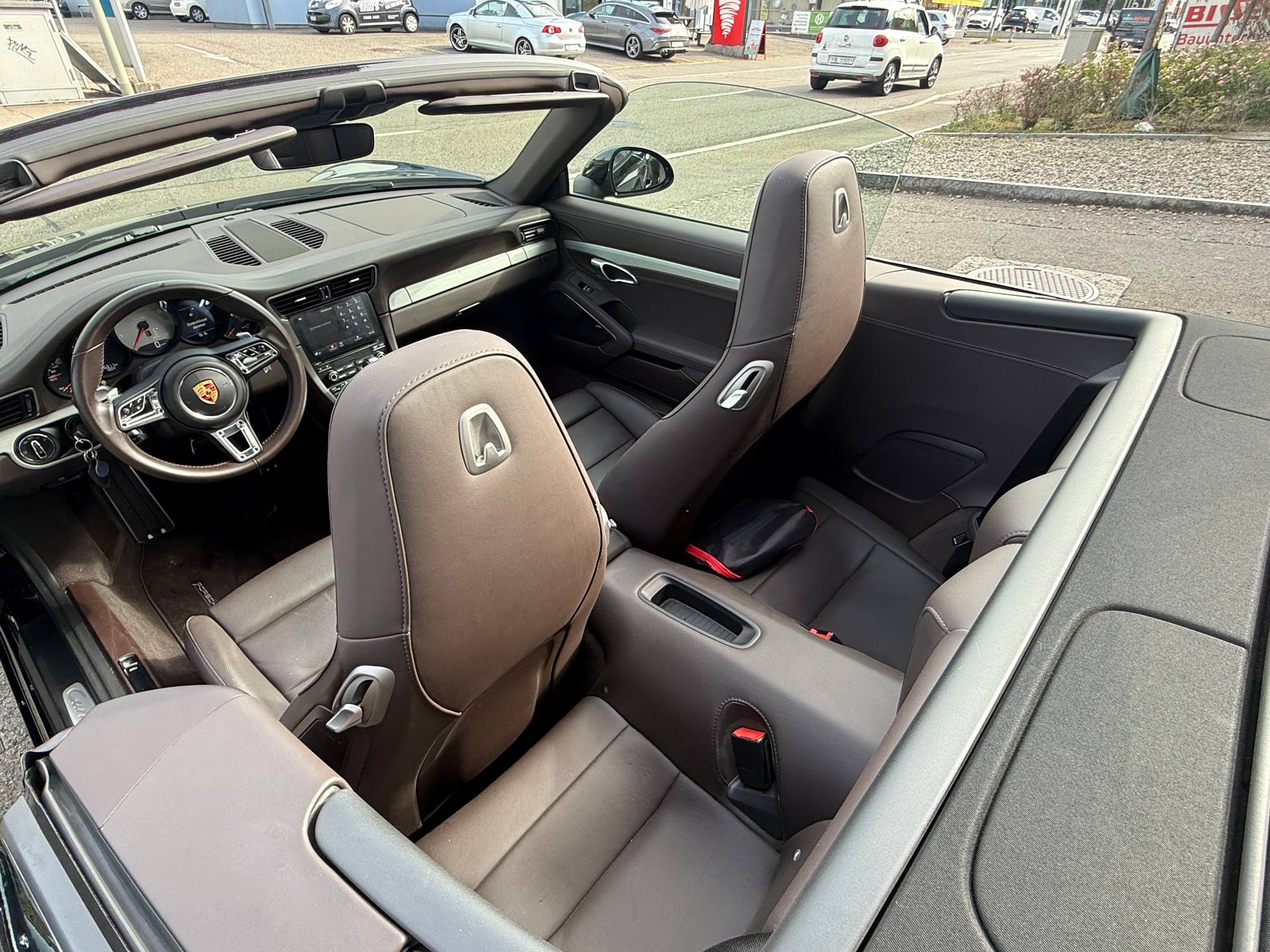 PORSCHE 911 Carrera 4S Cabrio PDK-image-9