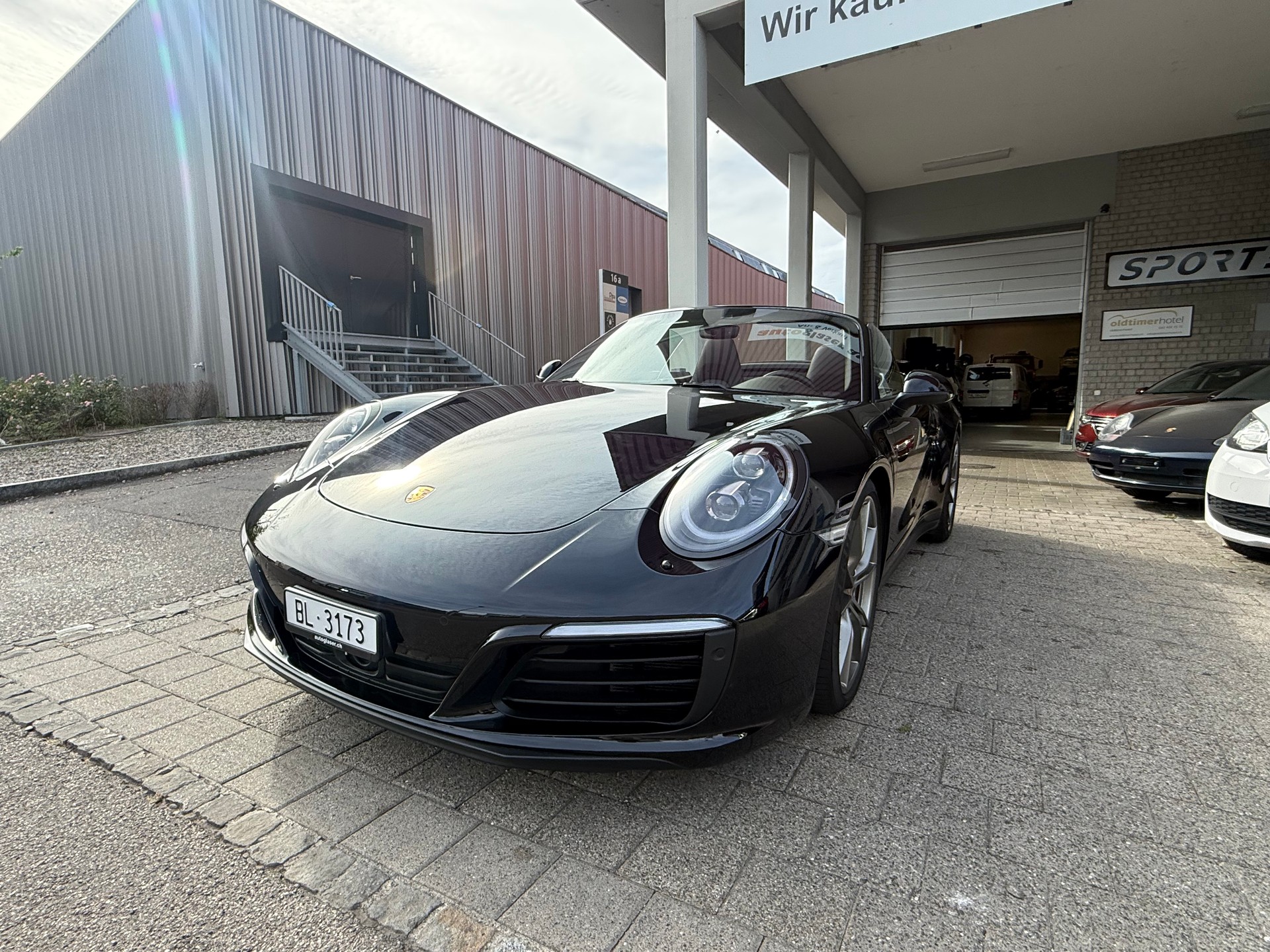 PORSCHE 911 Carrera 4S Cabrio PDK-image-3