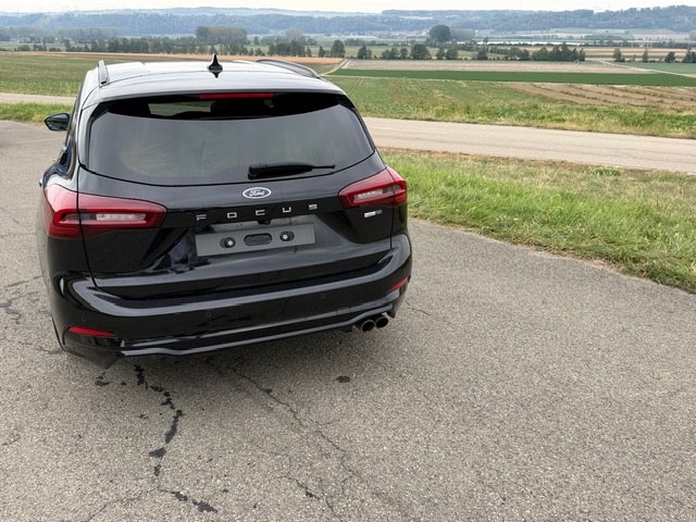 FORD Focus 1.0 MHEV ST-Line X Automat-image-5