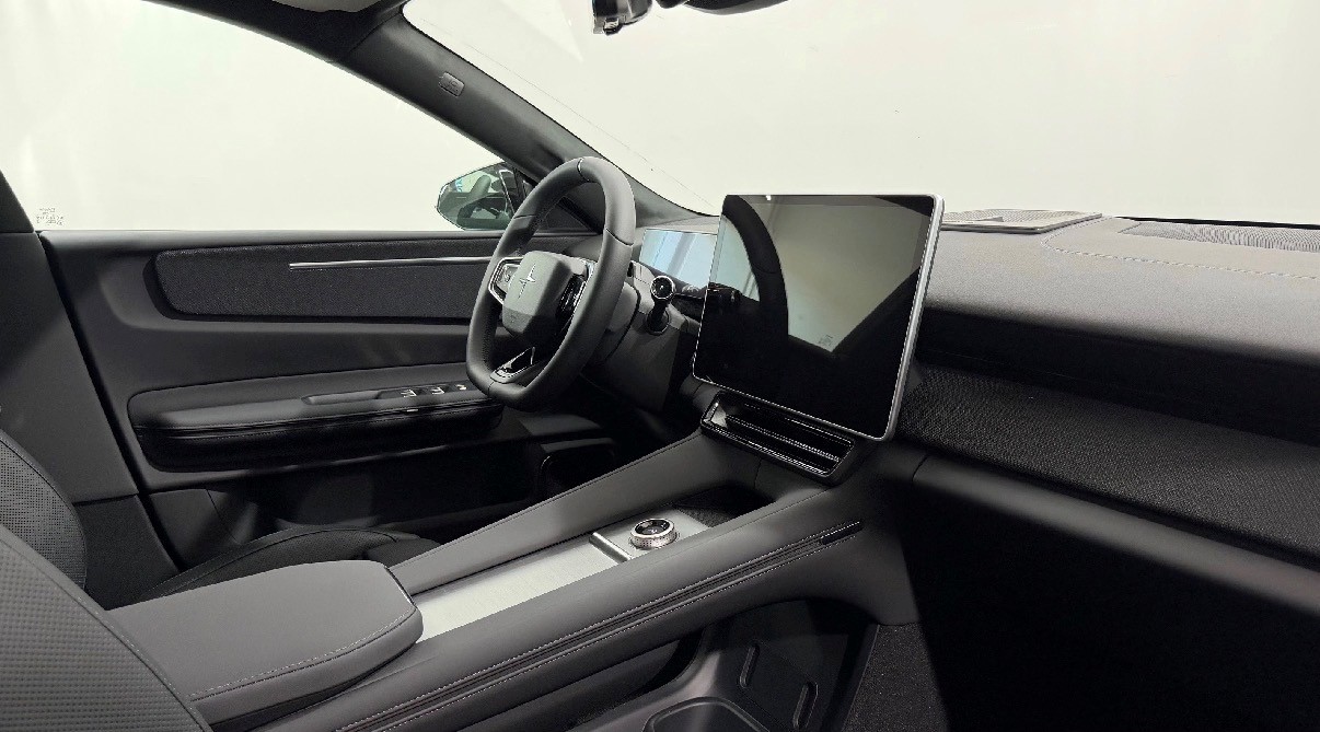 POLESTAR 4 Long Range Dual Motor Prime-showroom-element-3