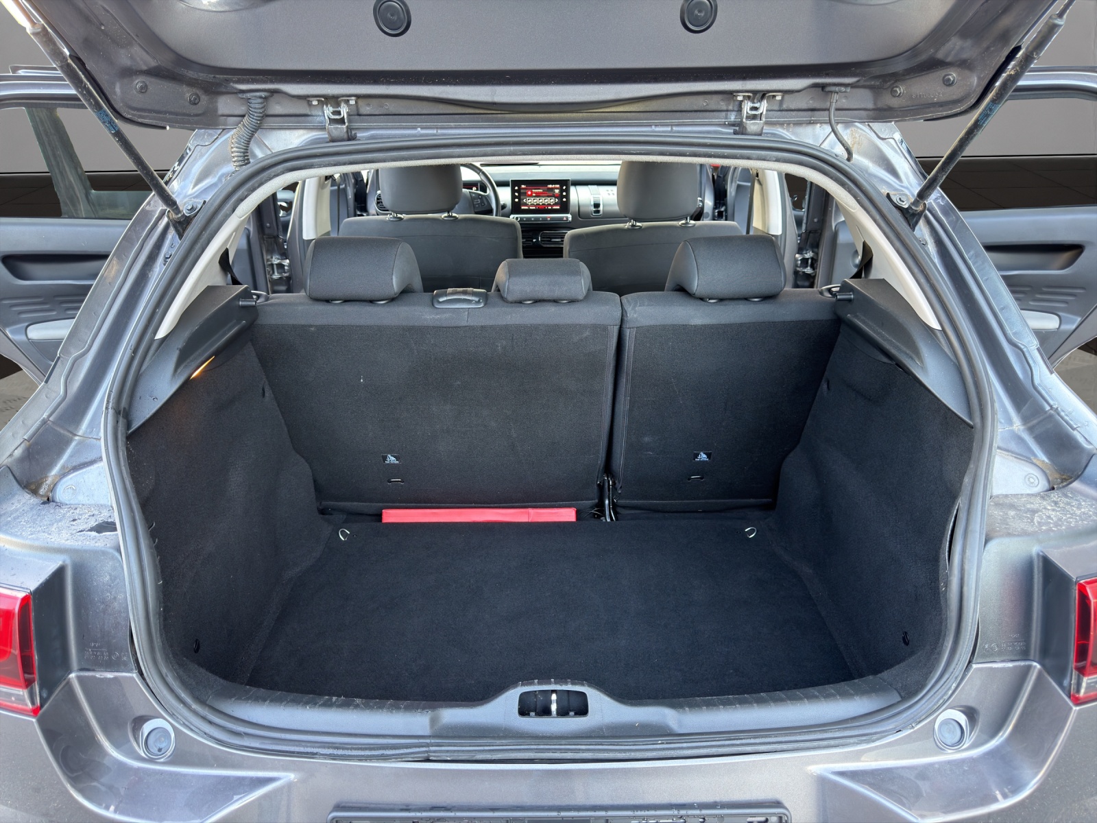 CITROEN C4 Cactus 1.2 Pure Tech Feel EAT6-image-18