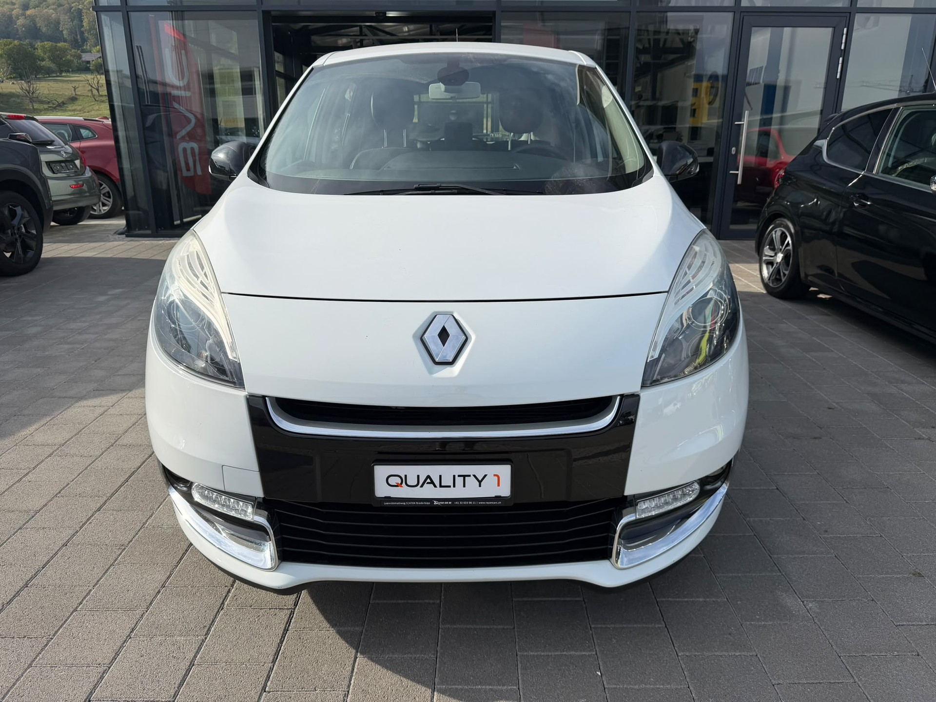 RENAULT Scénic 1.4 16V Turbo Expression-image-3