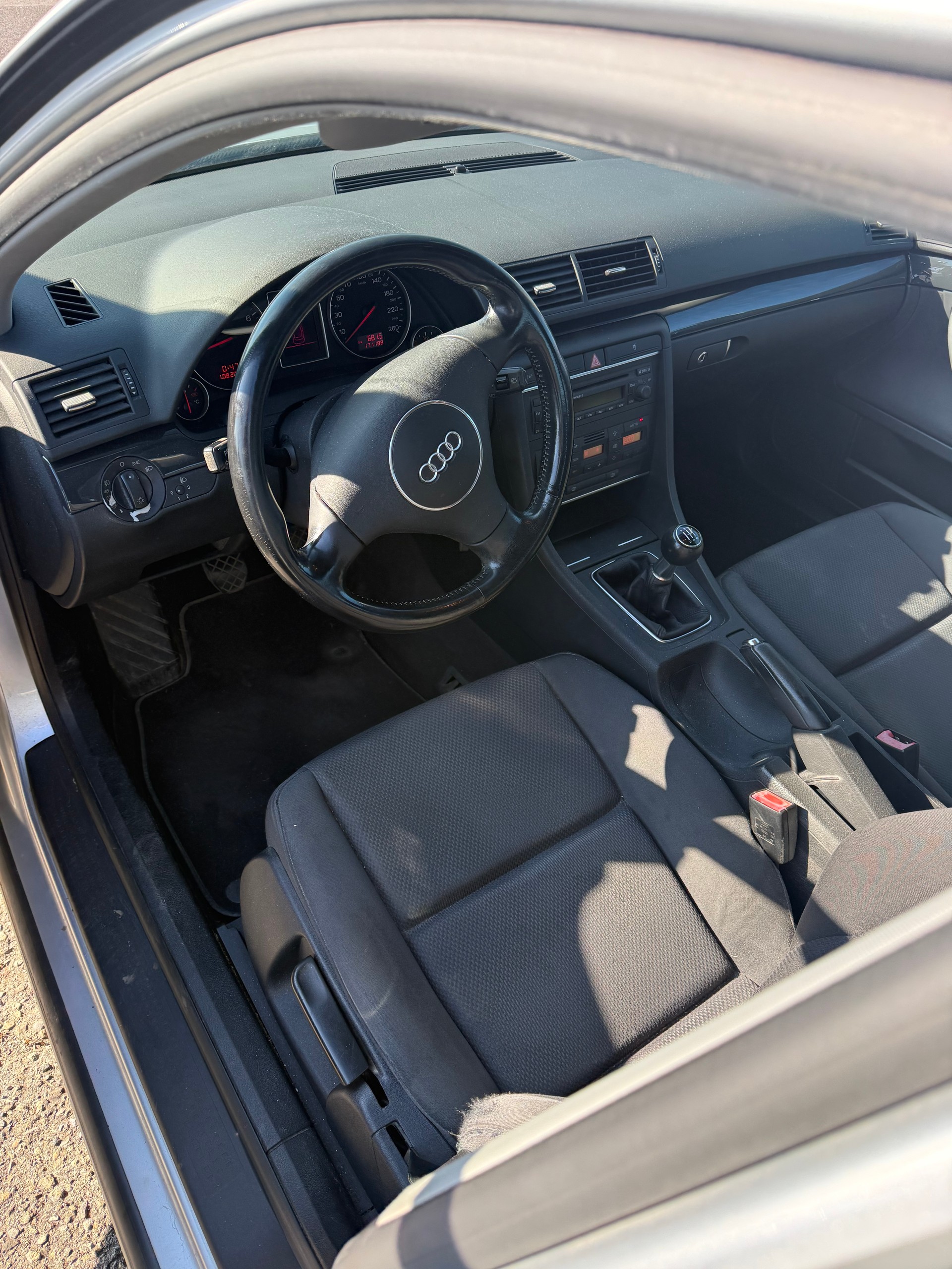 AUDI A4 2.0 FSI-image-5
