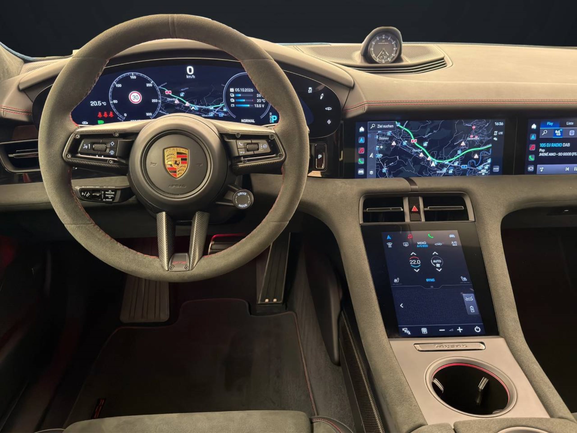 PORSCHE Taycan GTS Sport Turismo-image-21