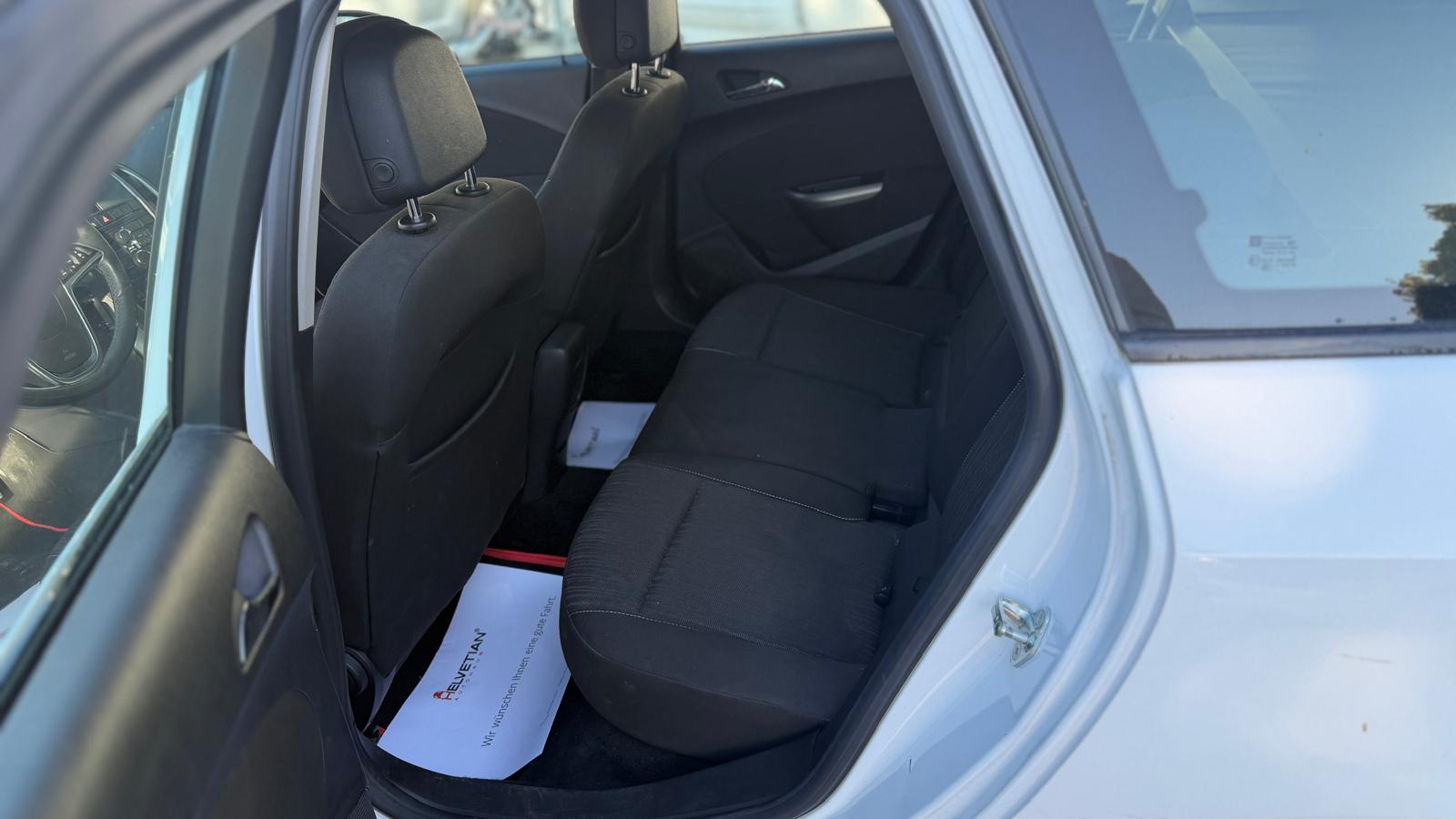 OPEL Astra SportsTourer 1.7 CDTi Cosmo-image-11