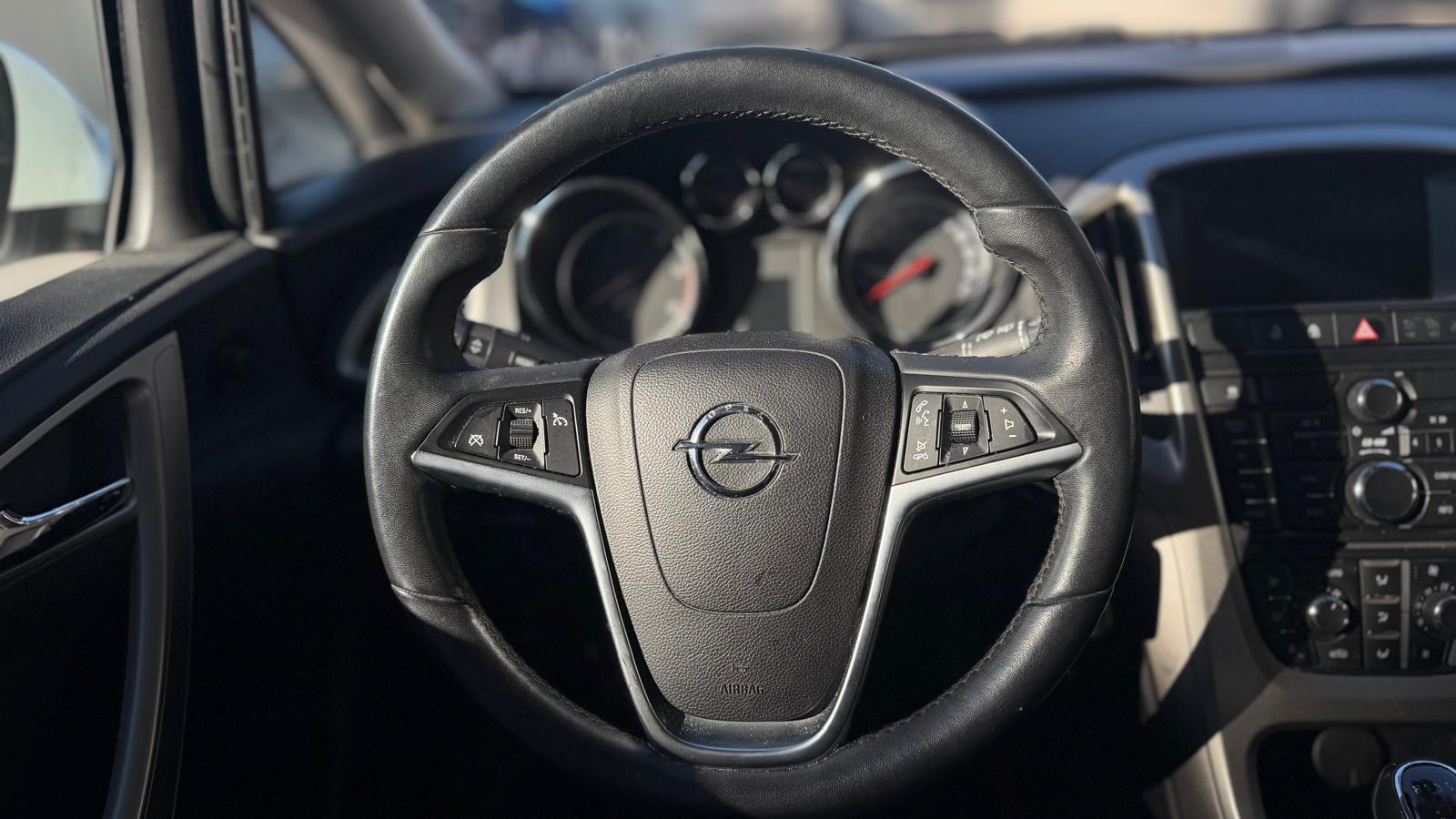 OPEL Astra SportsTourer 1.7 CDTi Cosmo-image-19