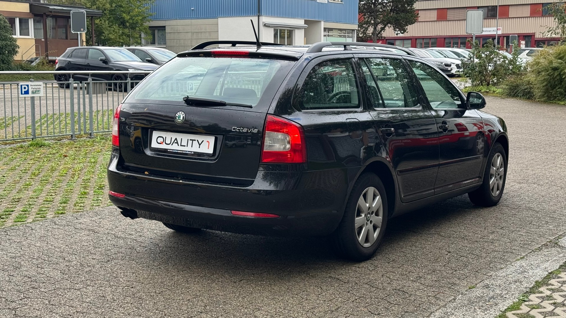 SKODA Octavia Combi 1.4 TSI Ambiente-image-3