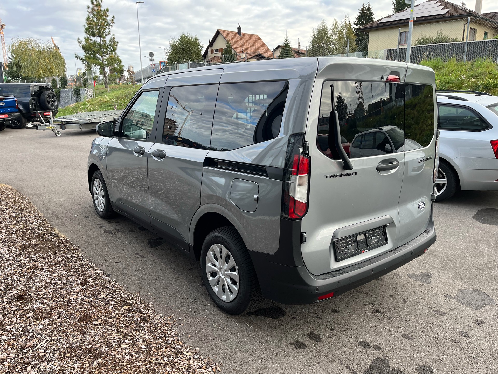 FORD Transit Courier Van 1.0 EcoBoost Trend Automat-image-5