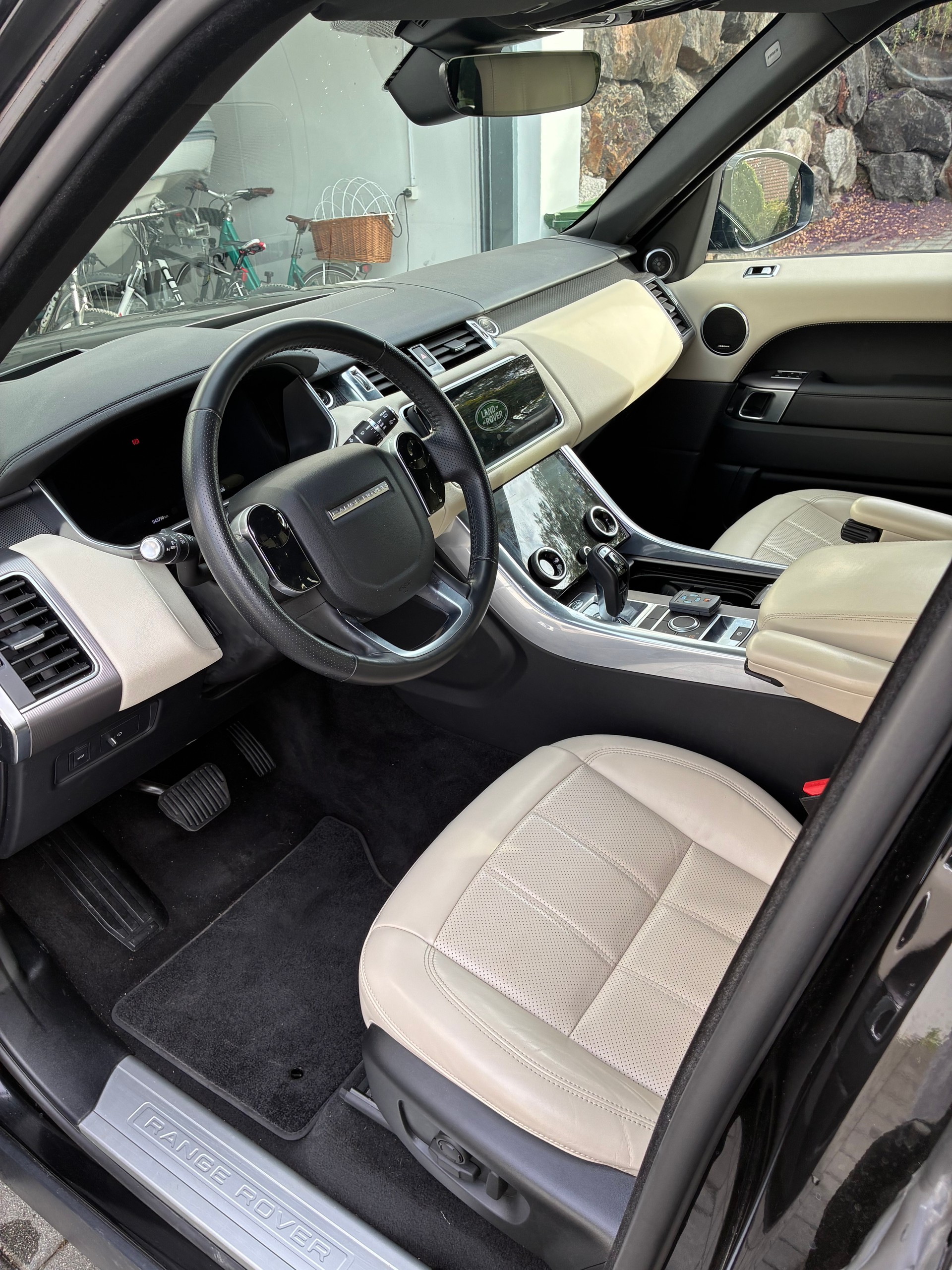 LAND ROVER 3.0 I6D HSE-image-5