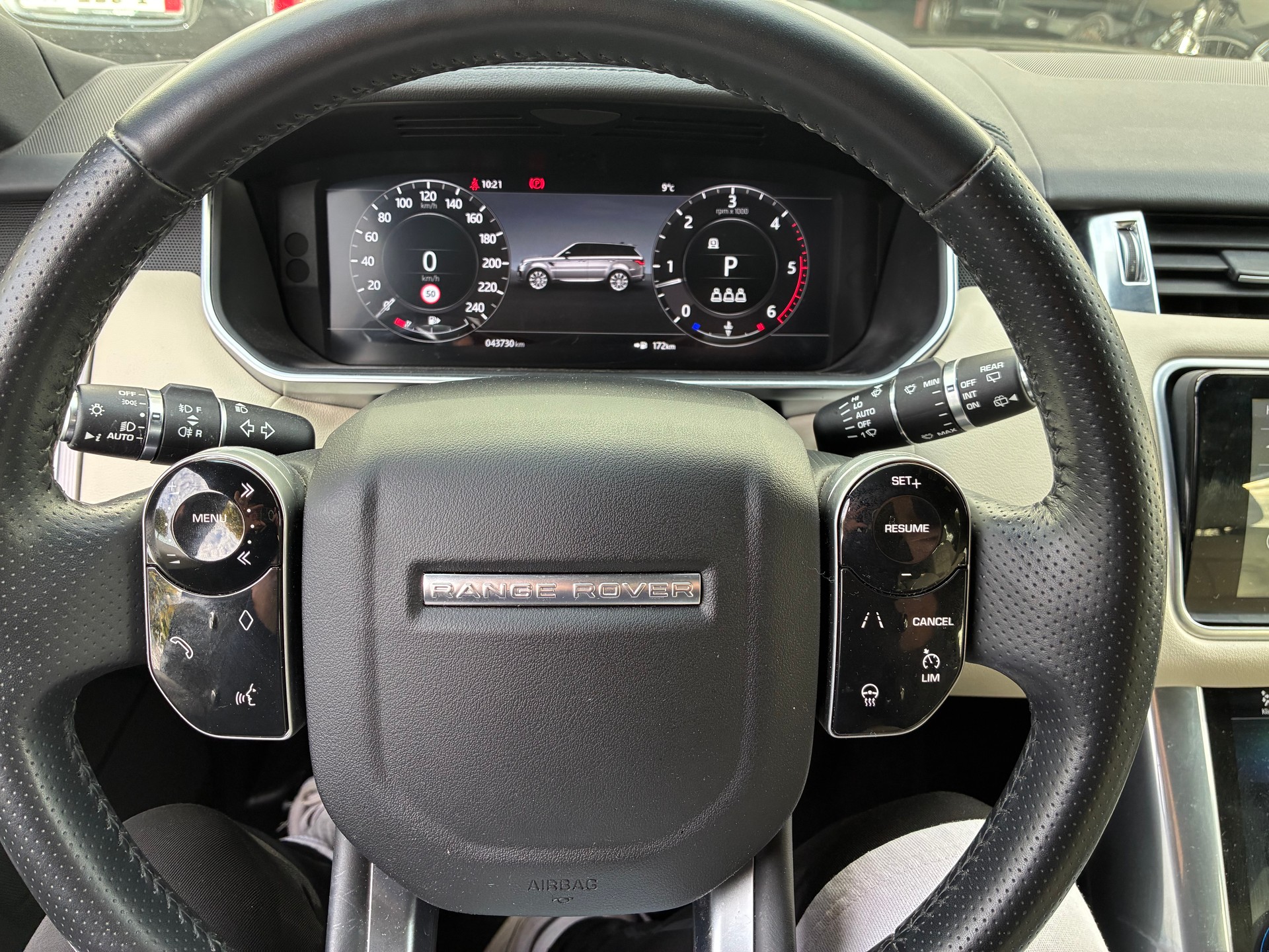 LAND ROVER 3.0 I6D HSE-image-6