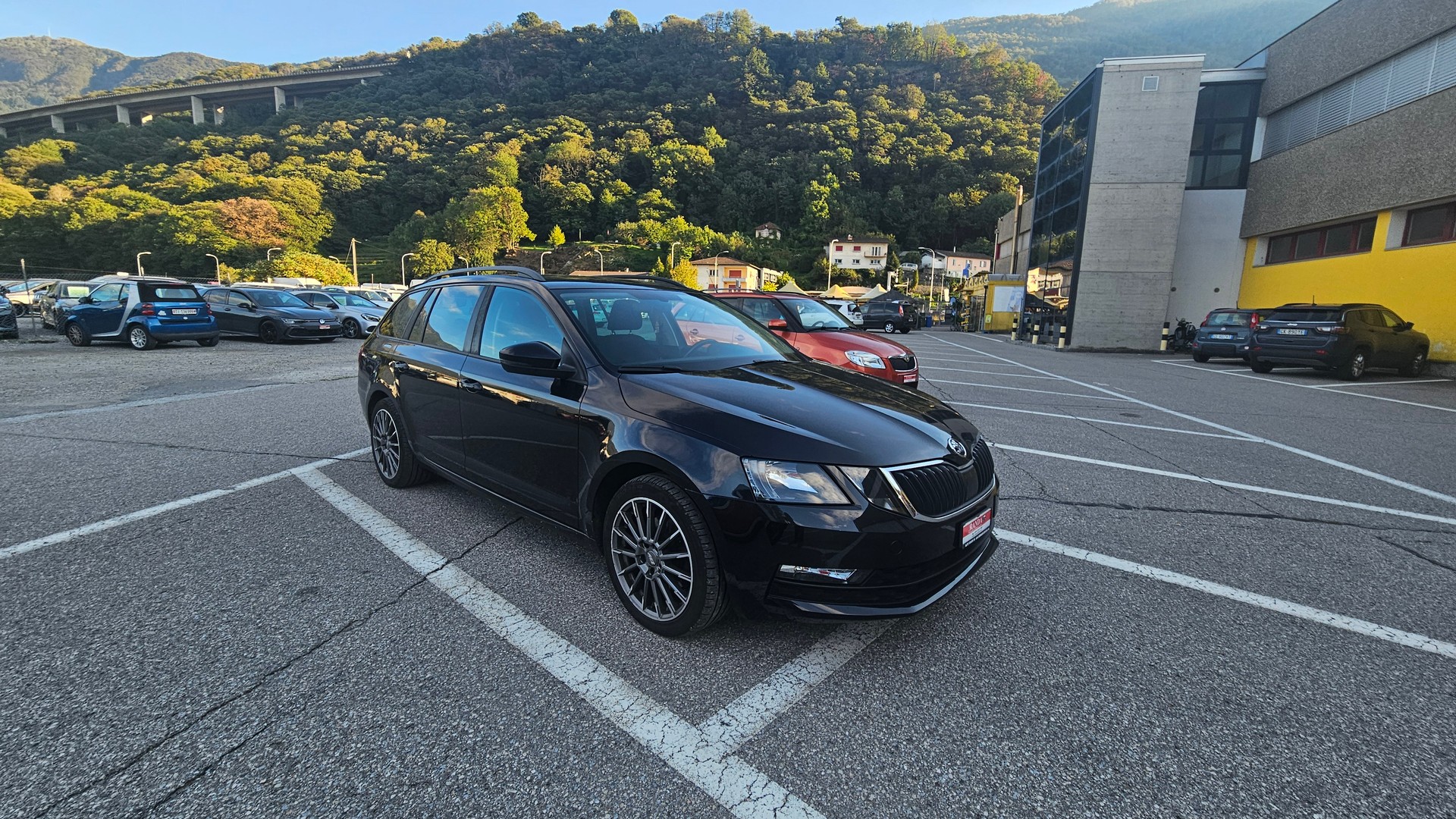 SKODA Octavia Combi 2.0 TDI Ambition 4x4 DSG-image-2