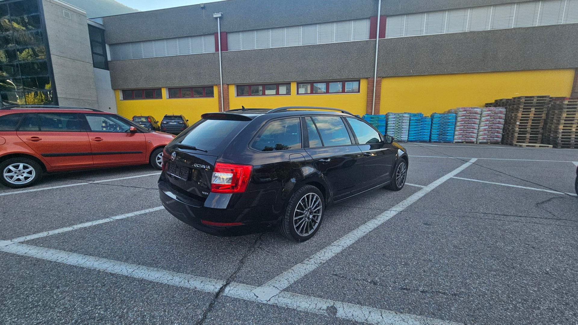 SKODA Octavia Combi 2.0 TDI Ambition 4x4 DSG-image-3
