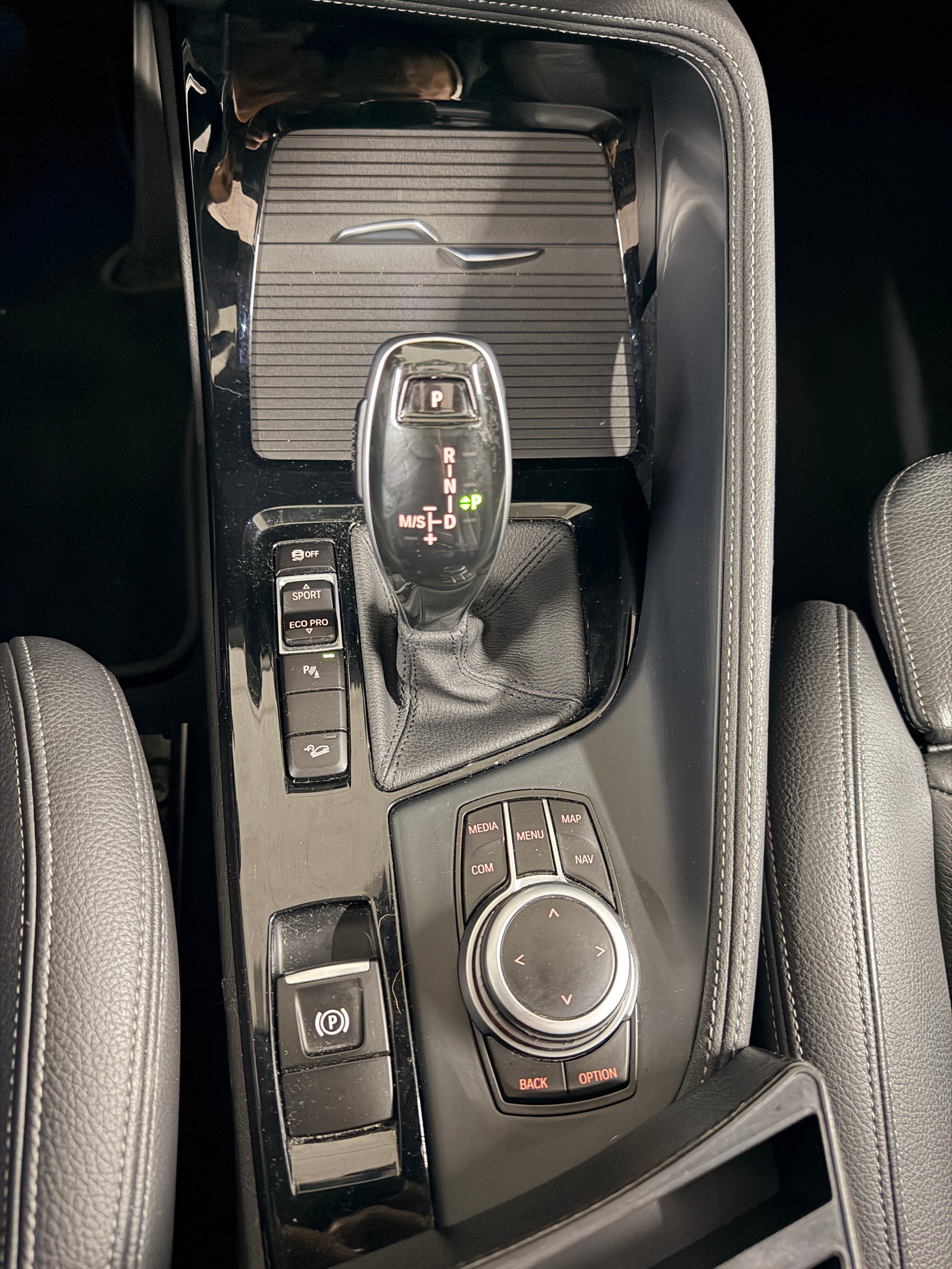 BMW X1 xDrive 25d Sport Line Steptronic-image-12