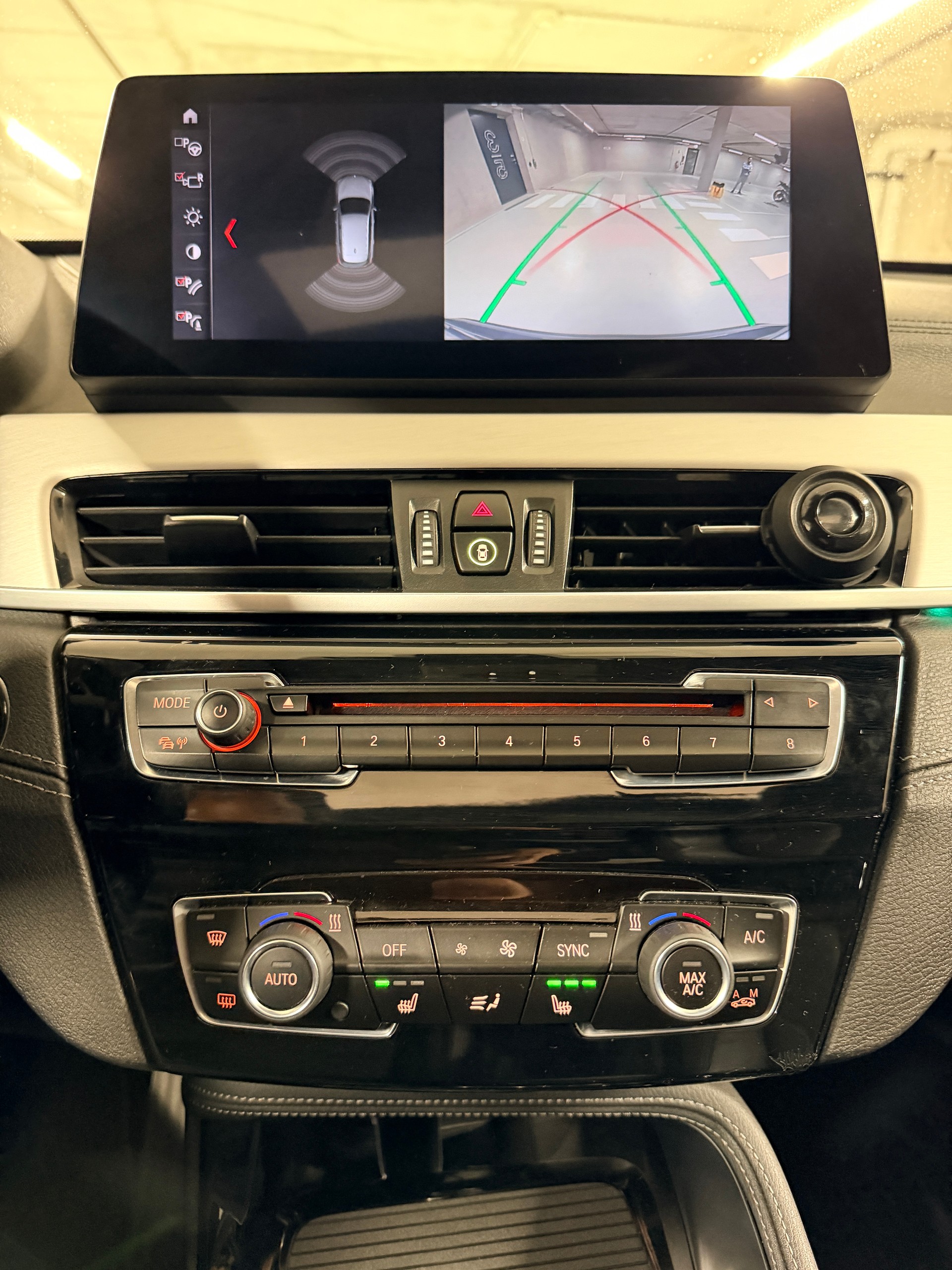 BMW X1 xDrive 25d Sport Line Steptronic-image-11
