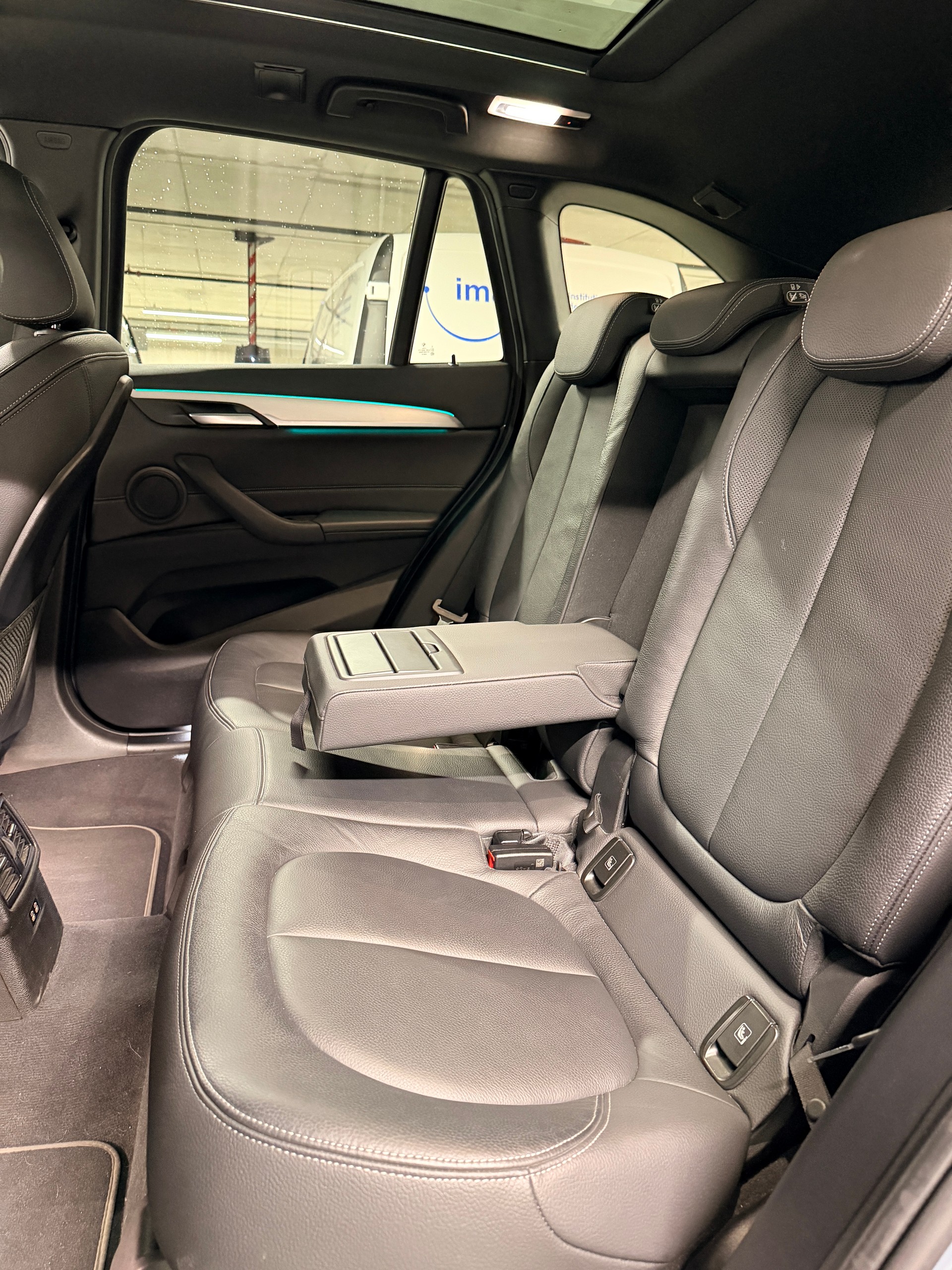 BMW X1 xDrive 25d Sport Line Steptronic-image-18