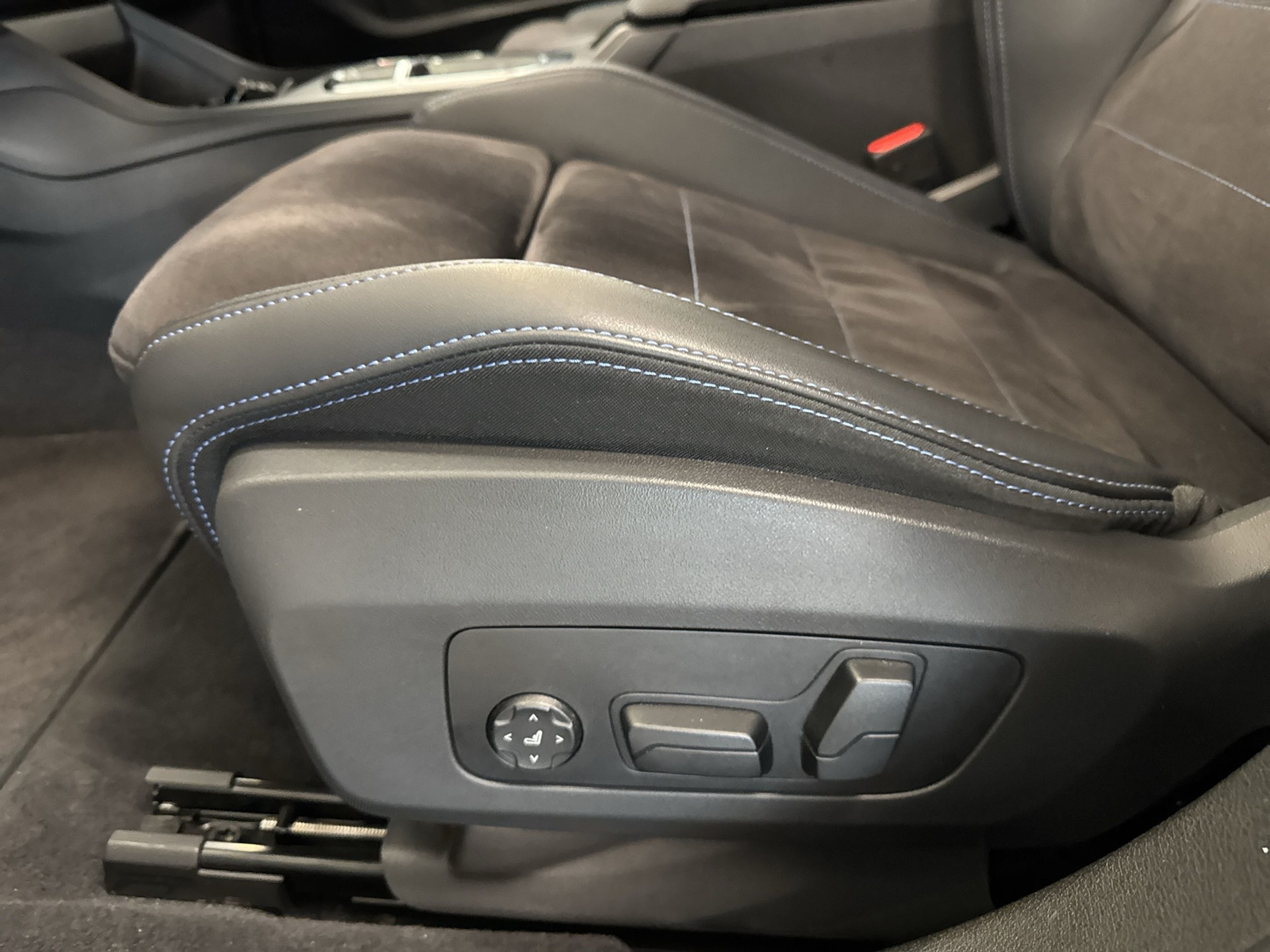 BMW M135 xDrive M Sport Pro-image-17