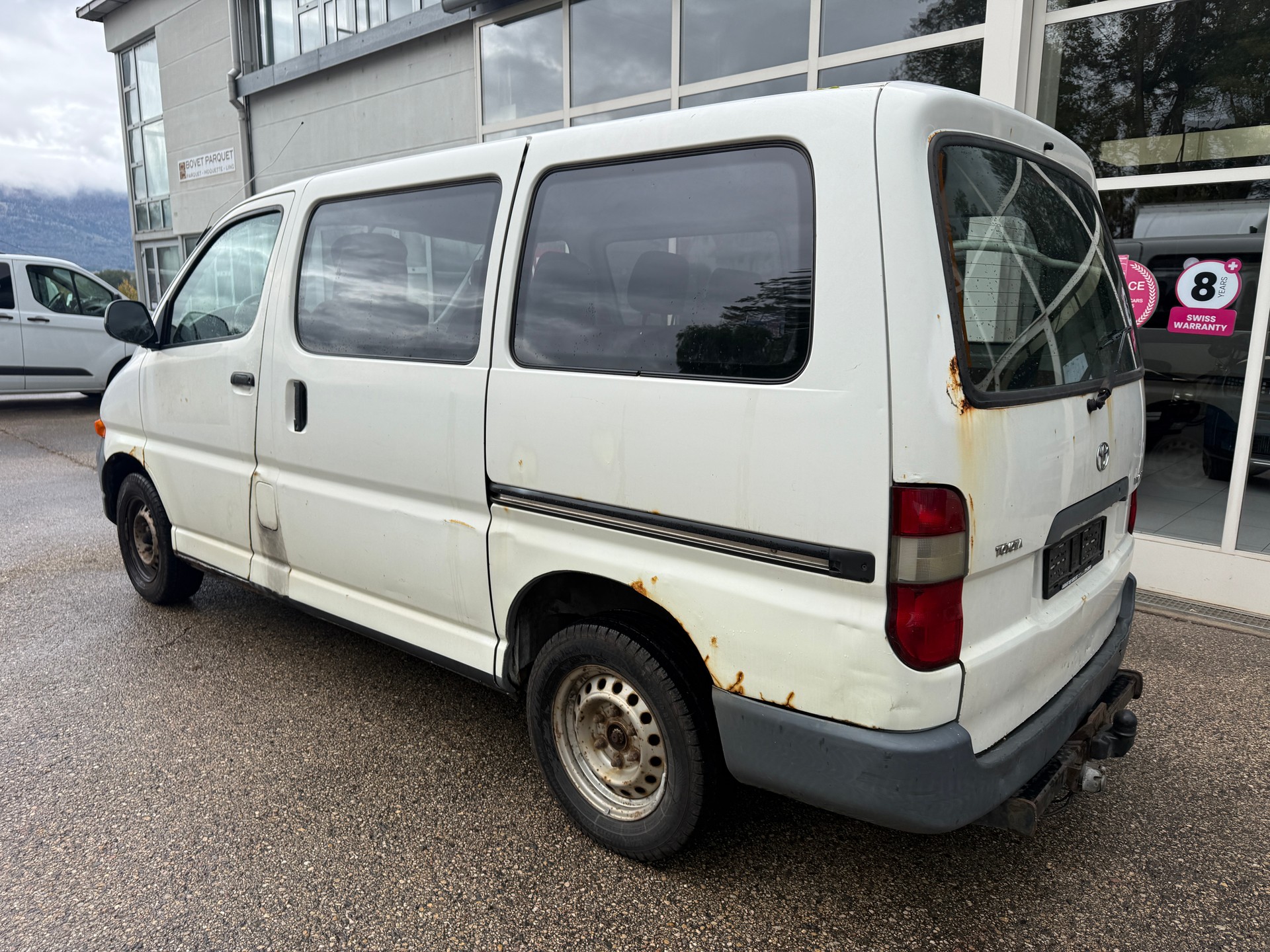 TOYOTA Hiace D-4D A/T-image-6