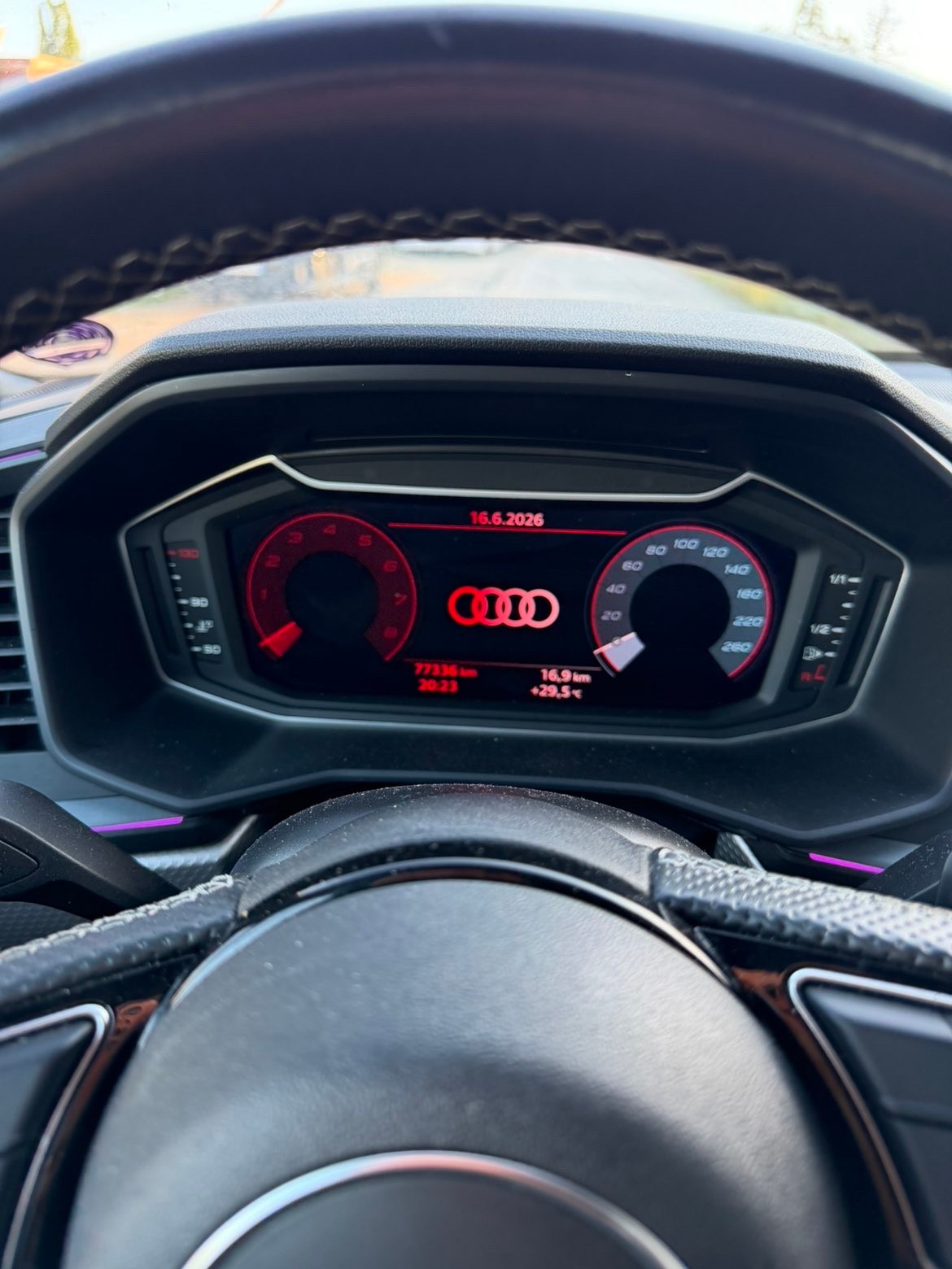 AUDI A1 City Carver 30 TFSI Attraction S-tronic-image-13
