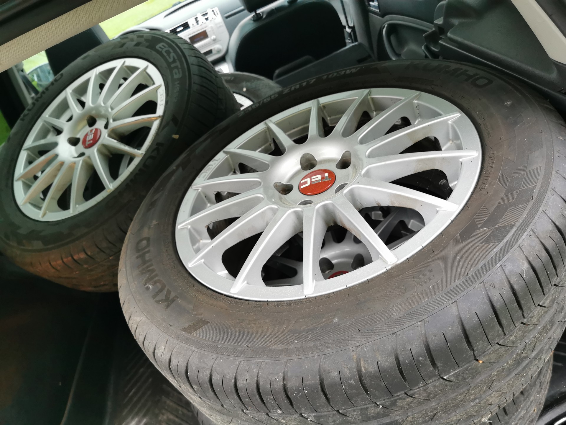 FORD Kuga 2.5 Turbo Carving 4WD-image-11