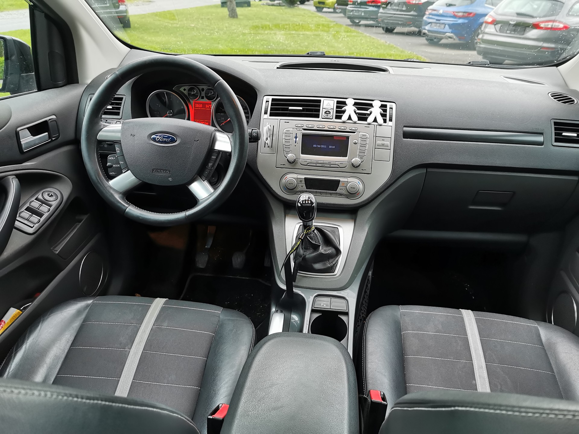 FORD Kuga 2.5 Turbo Carving 4WD-image-5
