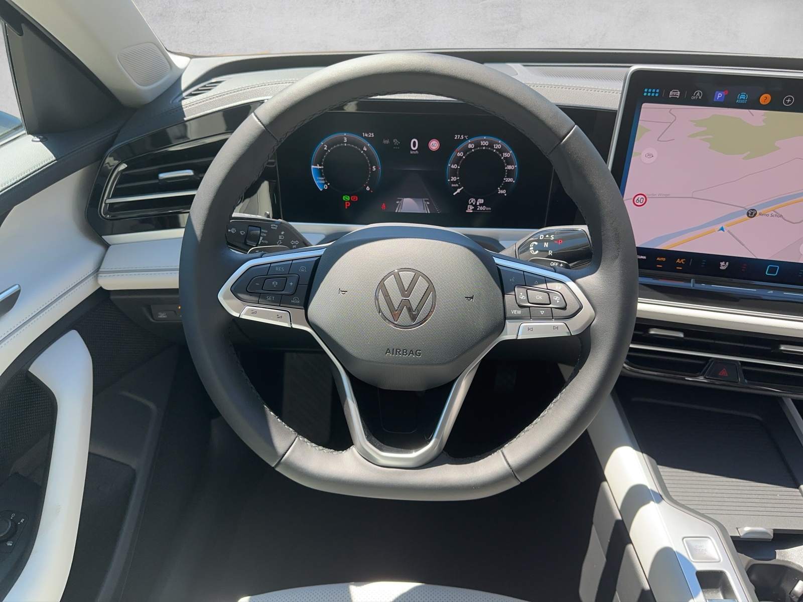 VW Passat Variant 2.0 TDI evo Business 4 Motion DSG-image-6