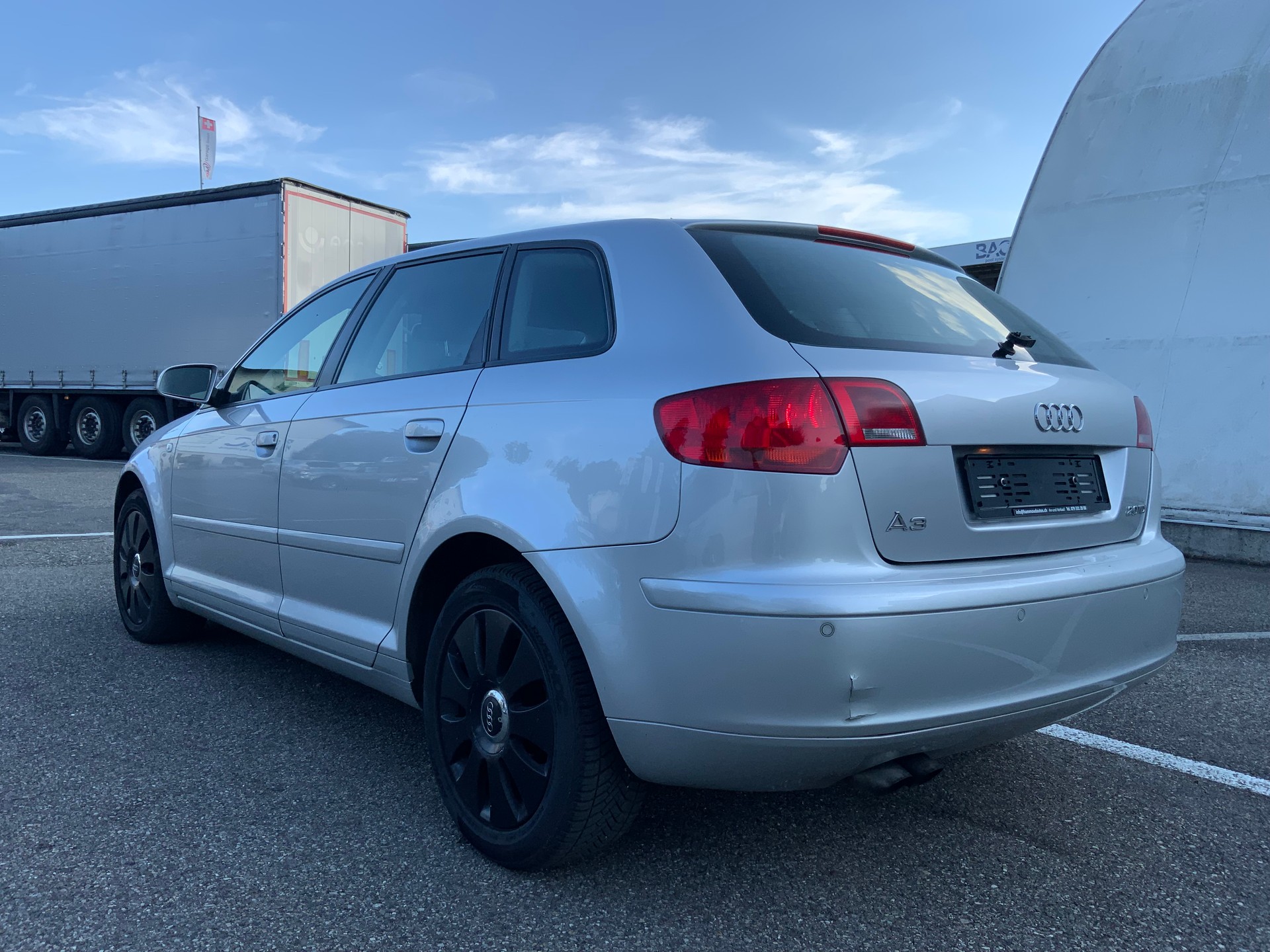 AUDI A3 Sportback 2.0 TDI Ambition-image-5