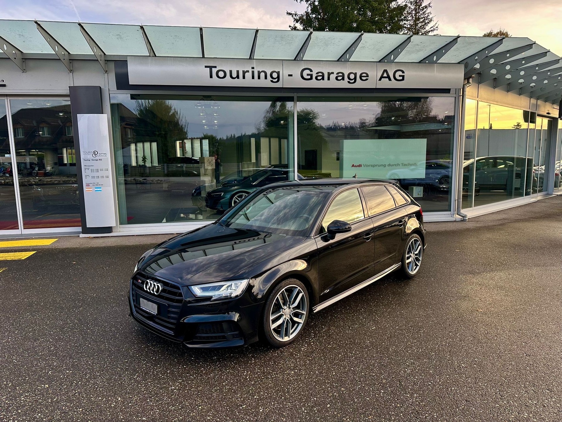 AUDI S3 Sportback 2.0 TFSI quattro-image-0