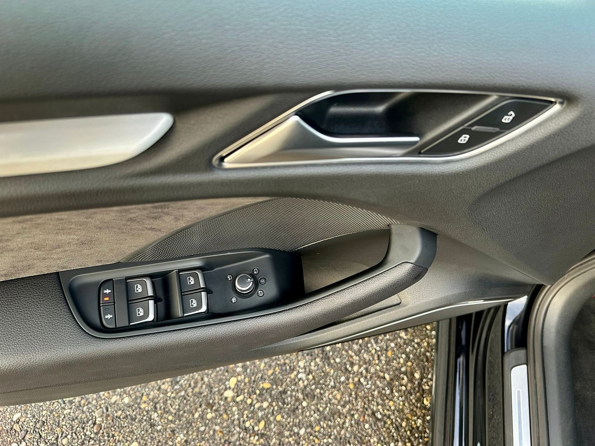 AUDI S3 Sportback 2.0 TFSI quattro-image-12