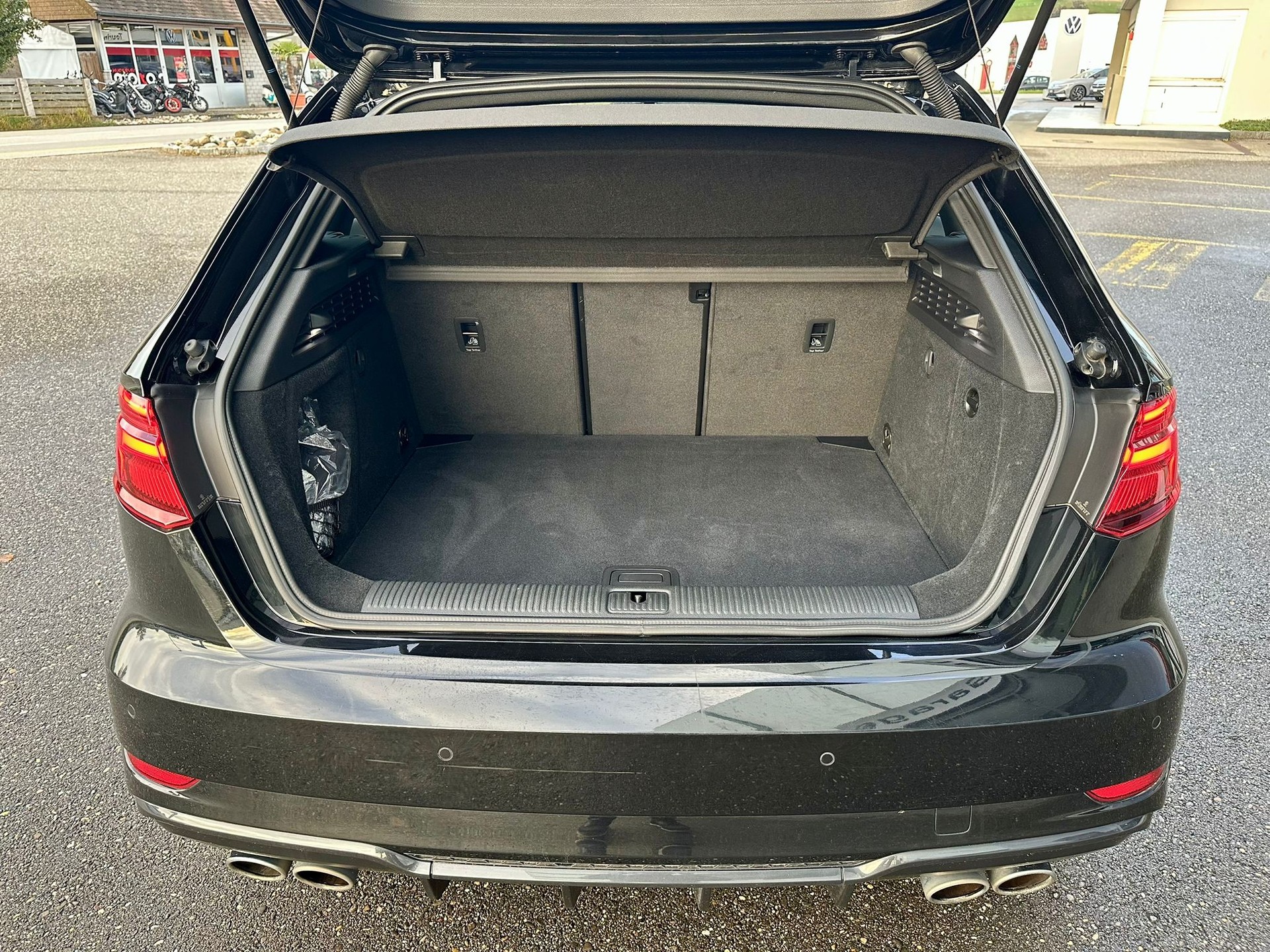 AUDI S3 Sportback 2.0 TFSI quattro-image-26