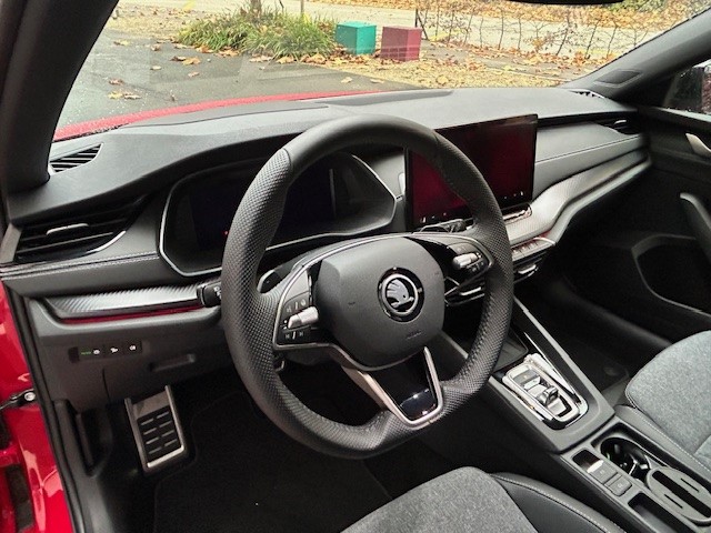 SKODA Octavia Combi 1.5 TSI mHEV DSG Sport Line-image-6