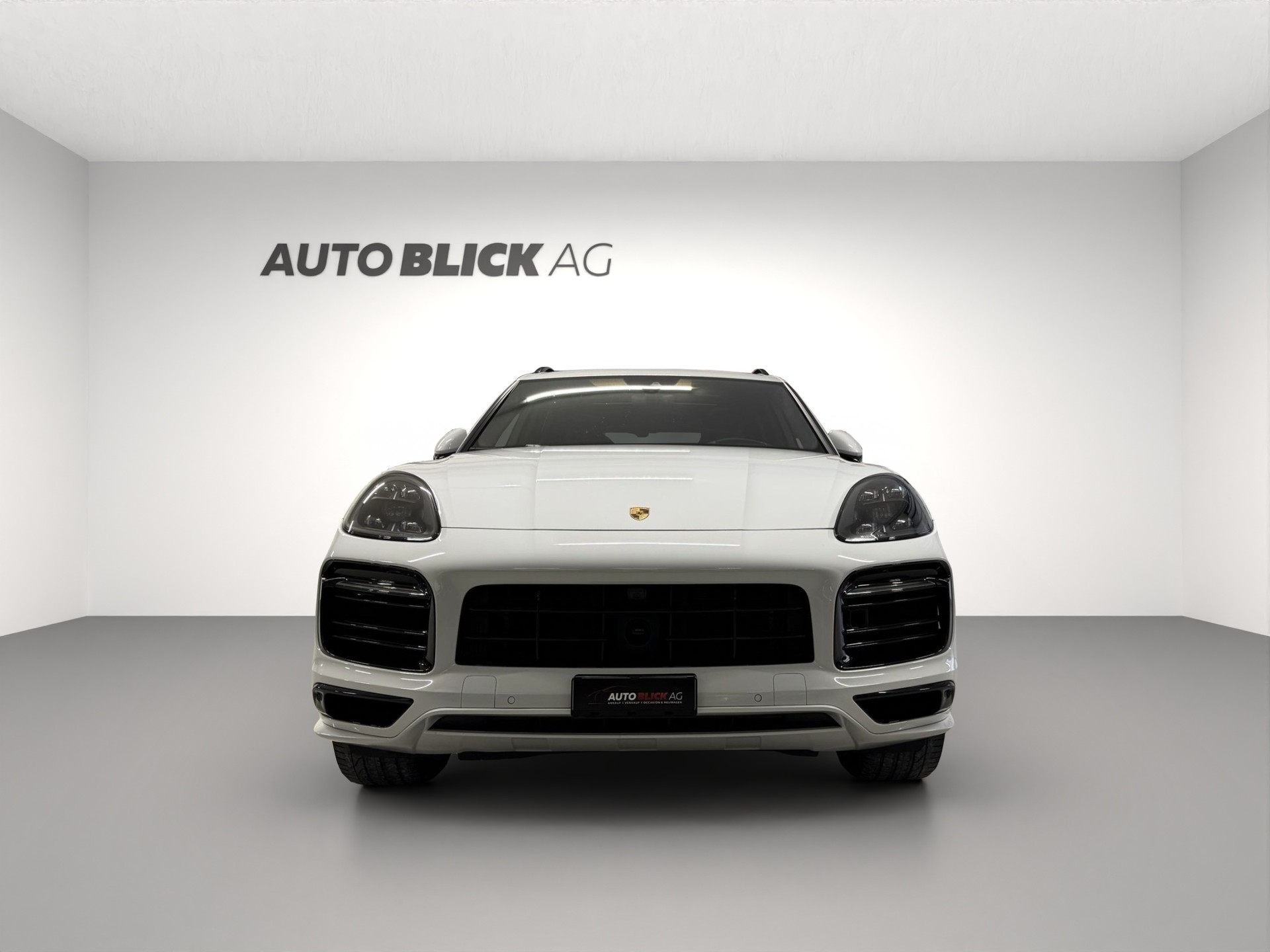 PORSCHE Cayenne GTS-image-2
