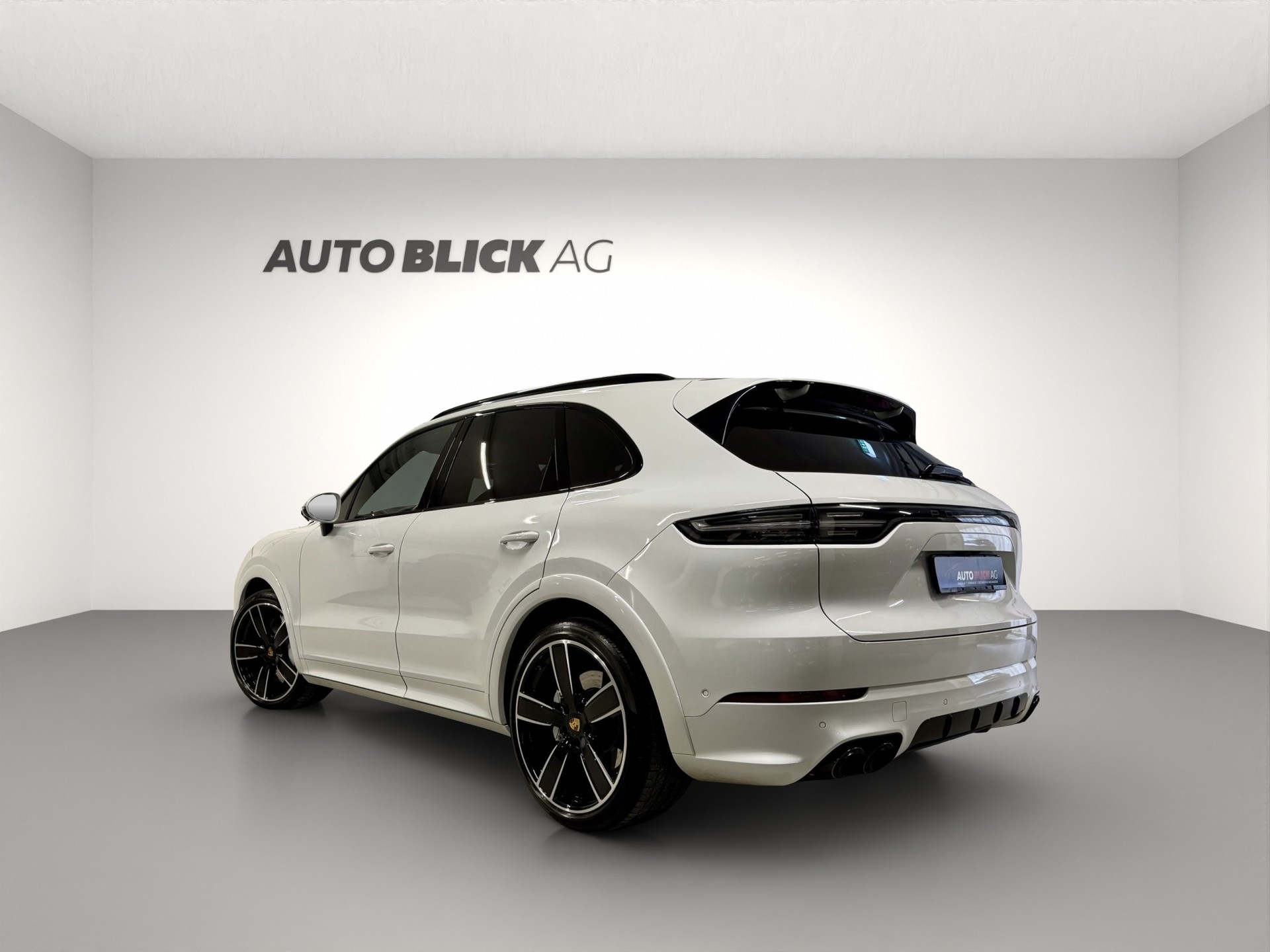 PORSCHE Cayenne GTS-image-5
