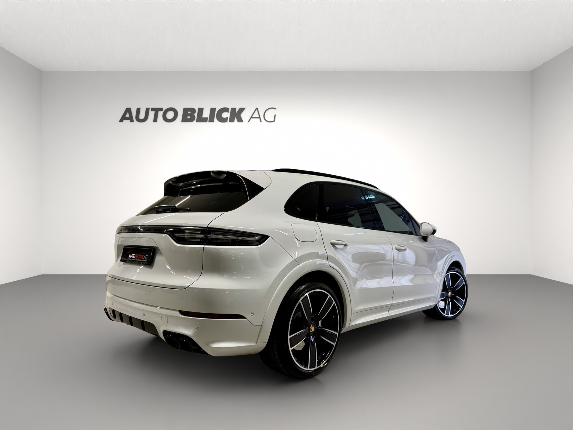 PORSCHE Cayenne GTS-image-4