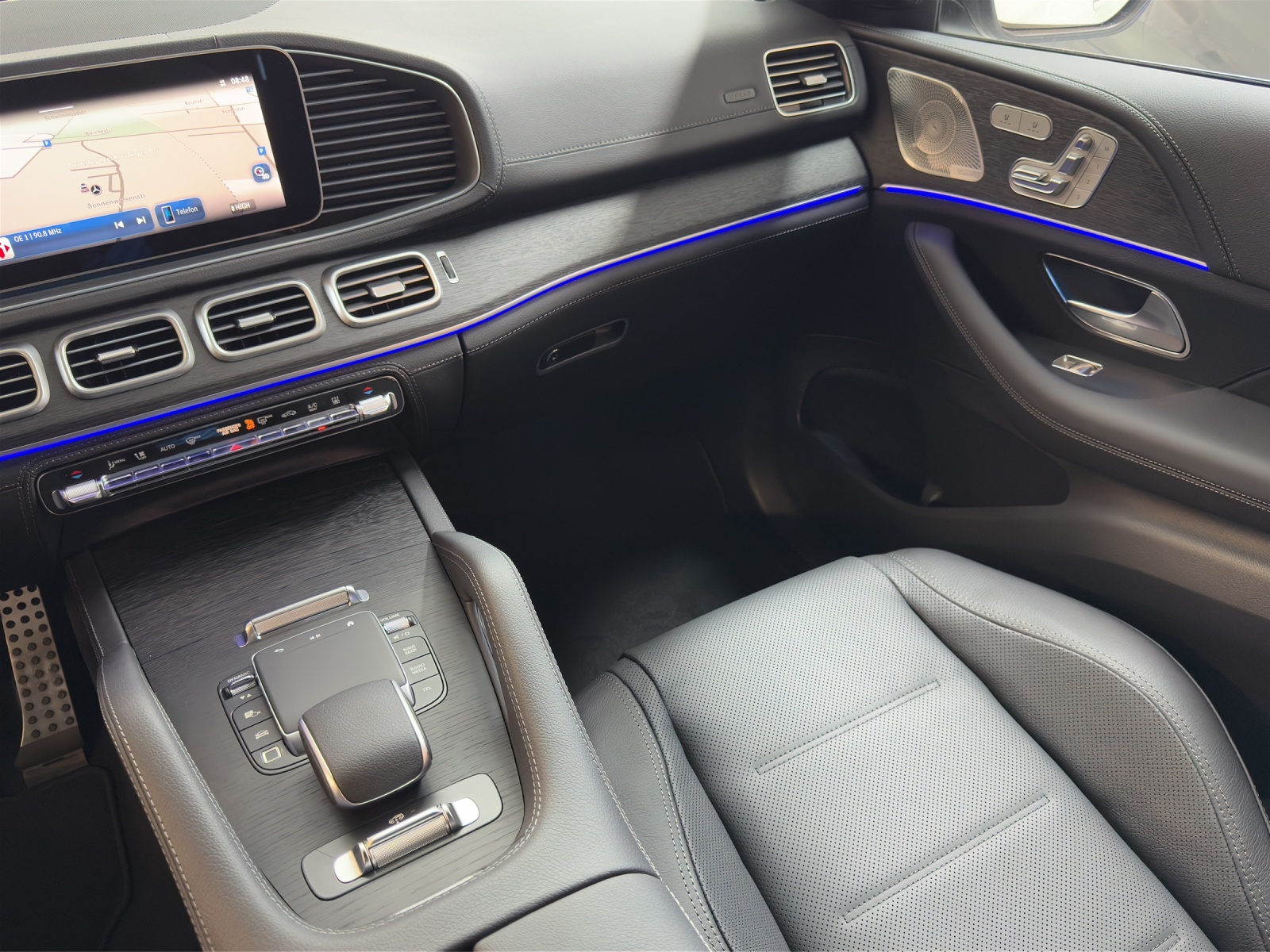 MERCEDES-BENZ GLE 450 AMG Line 4Matic-image-5