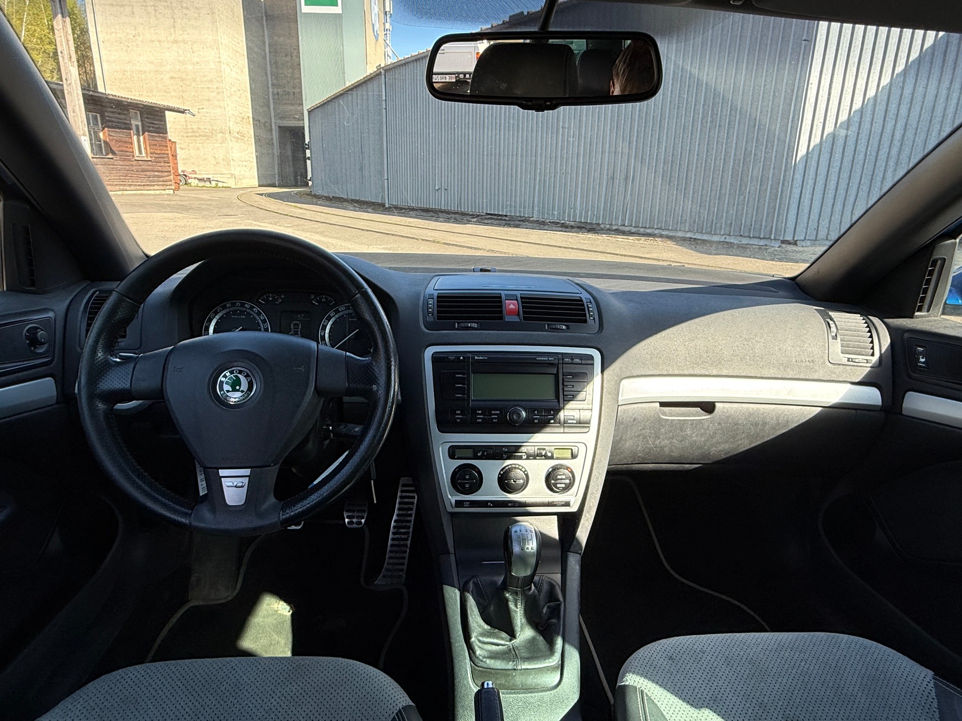SKODA Octavia 2.0 TFSI RS-image-9